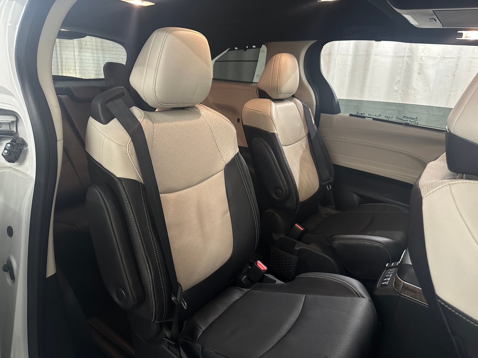 Thumbnail: 2025 Toyota Sienna - 5