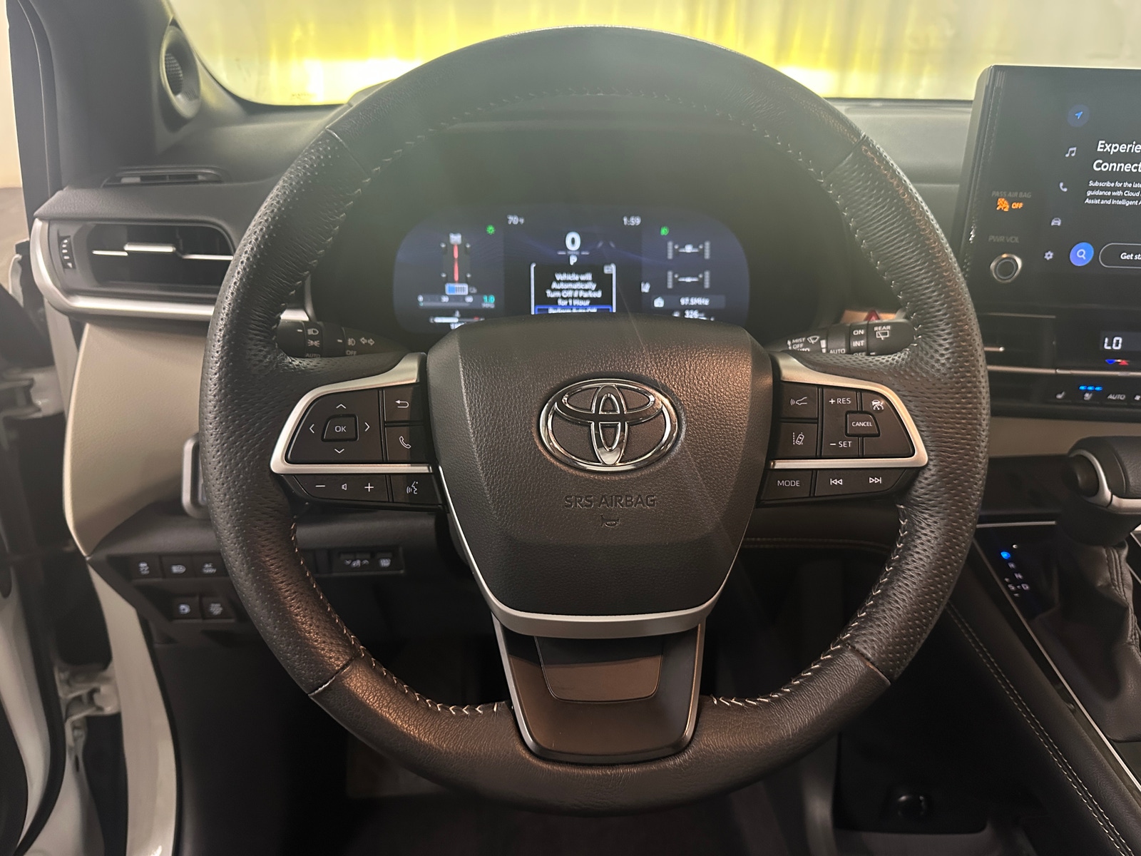 Thumbnail: 2025 Toyota Sienna - 4