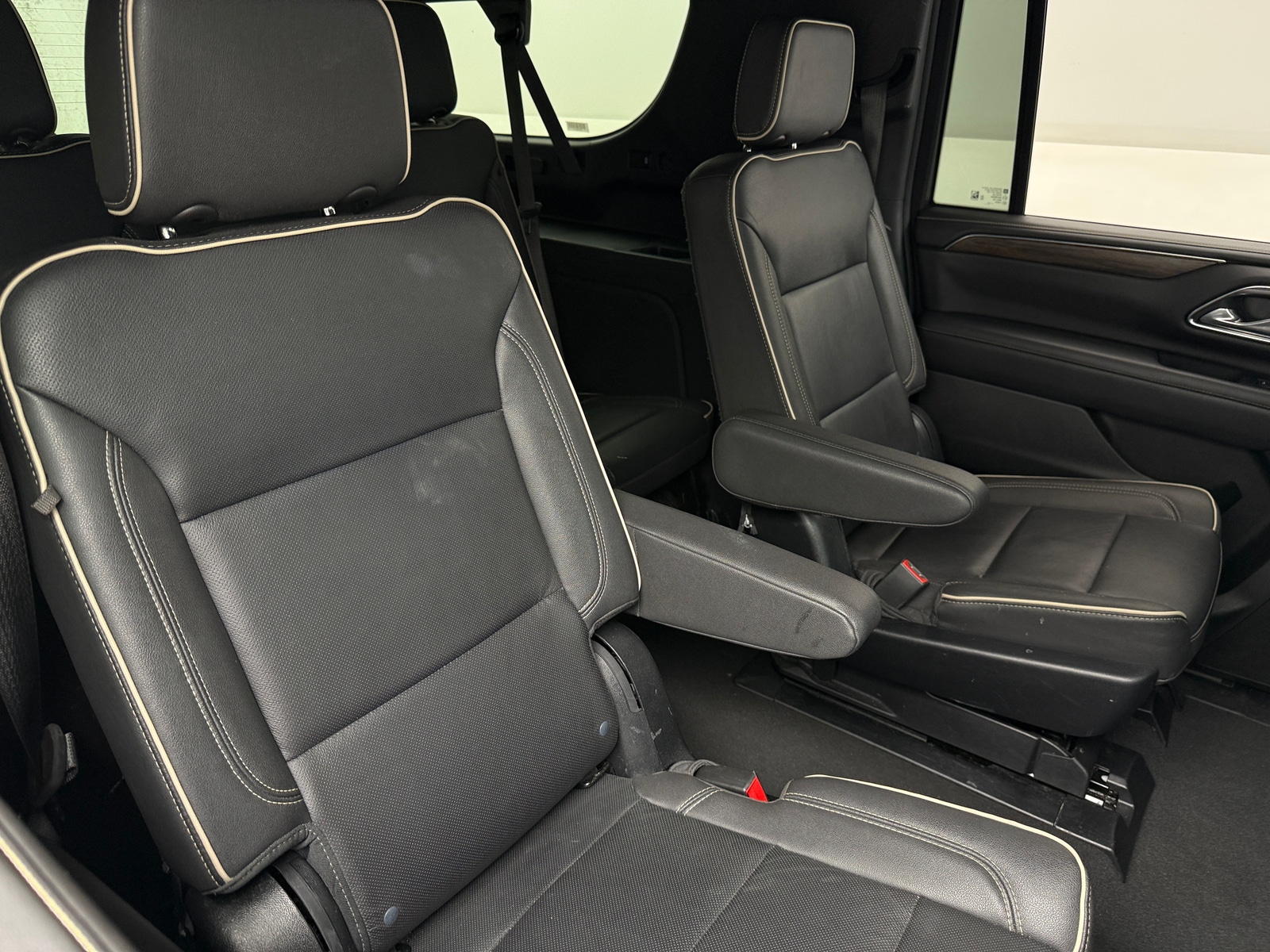 Thumbnail: 2023 Chevrolet Suburban - 5