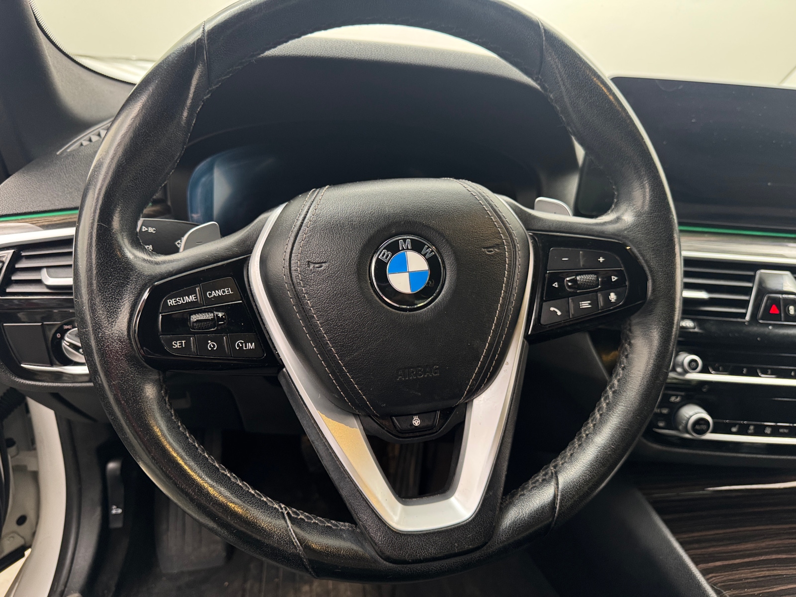 Thumbnail: 2021 BMW 5 Series - 4