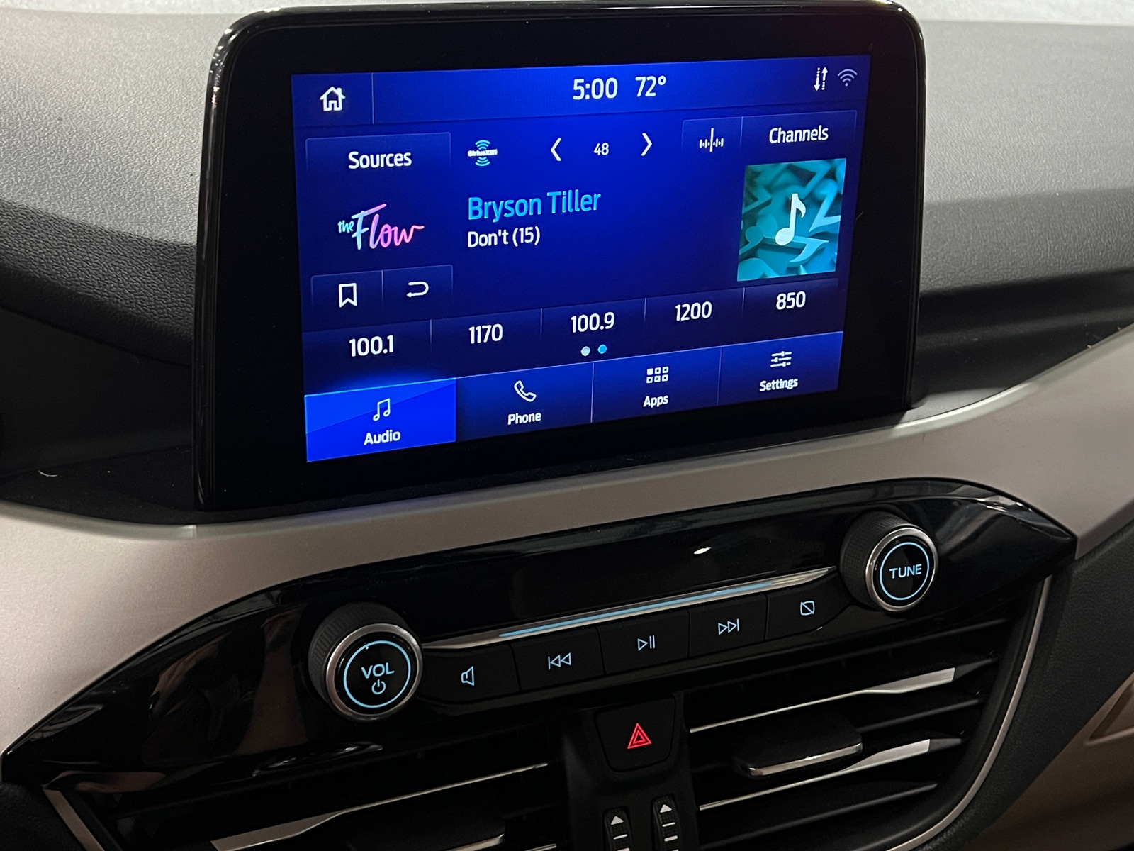 Thumbnail: 2021 Ford Escape - 4