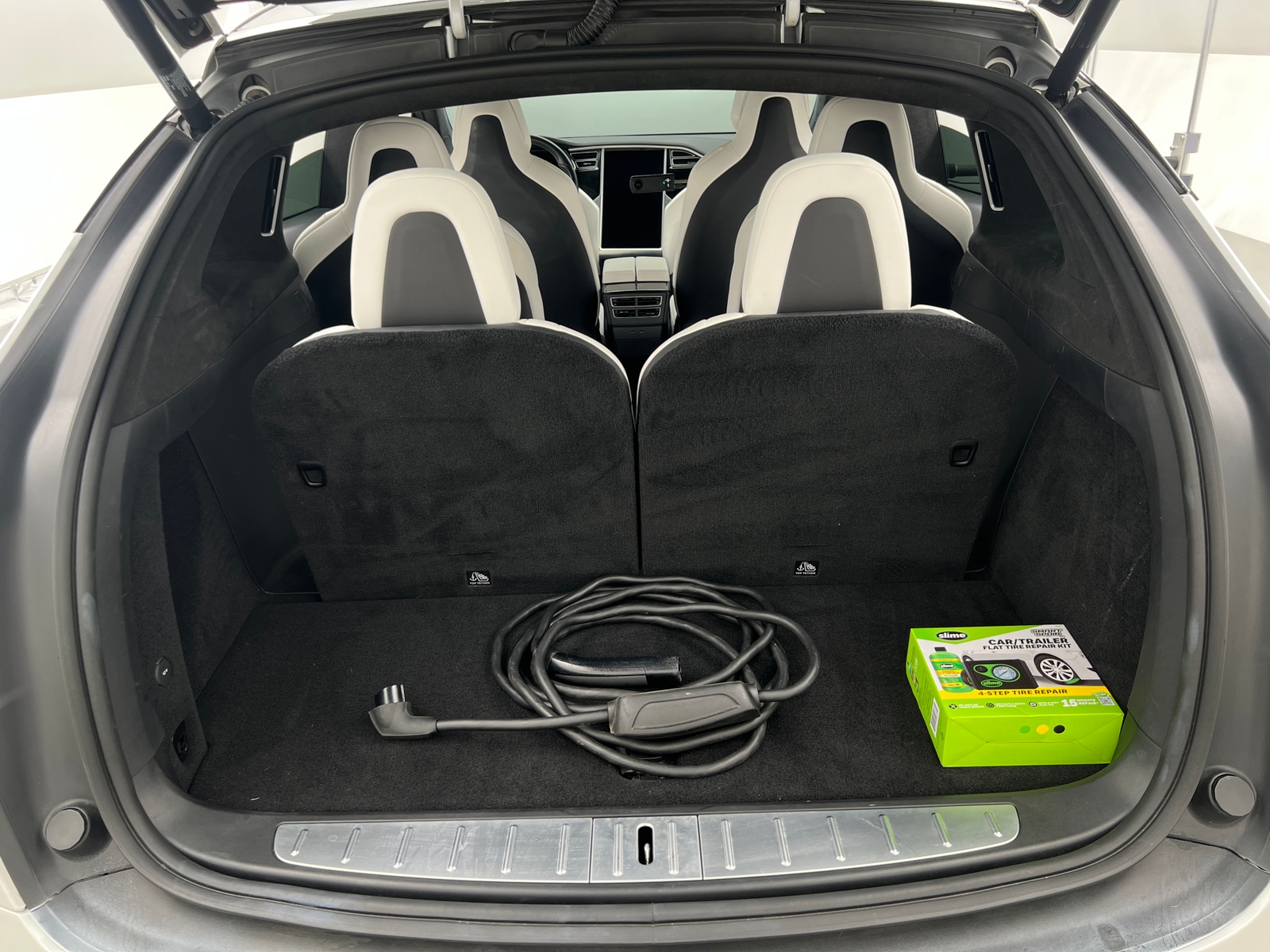 Thumbnail: 2017 Tesla Model X - 6