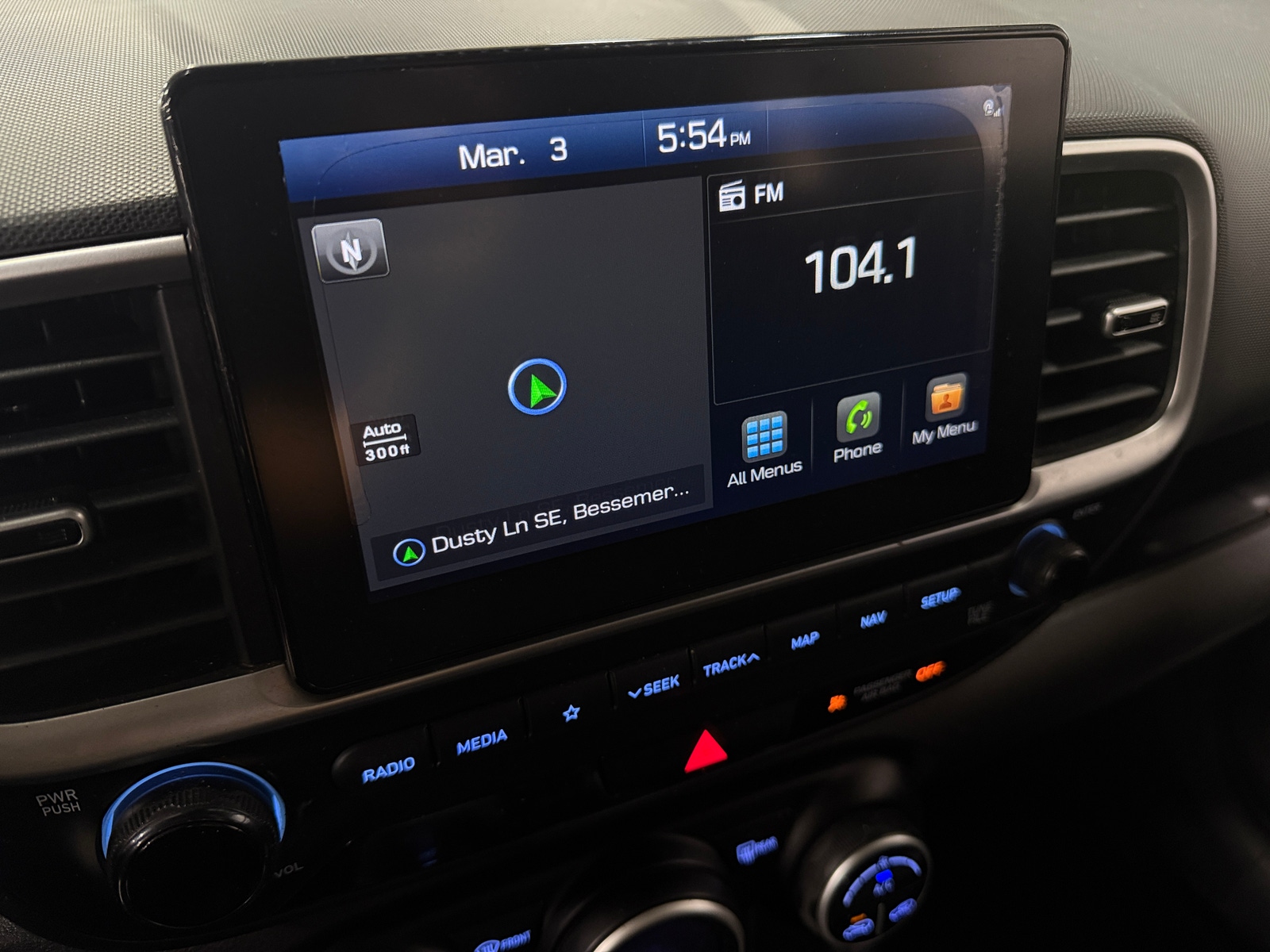 Thumbnail: 2020 Hyundai Venue - 4