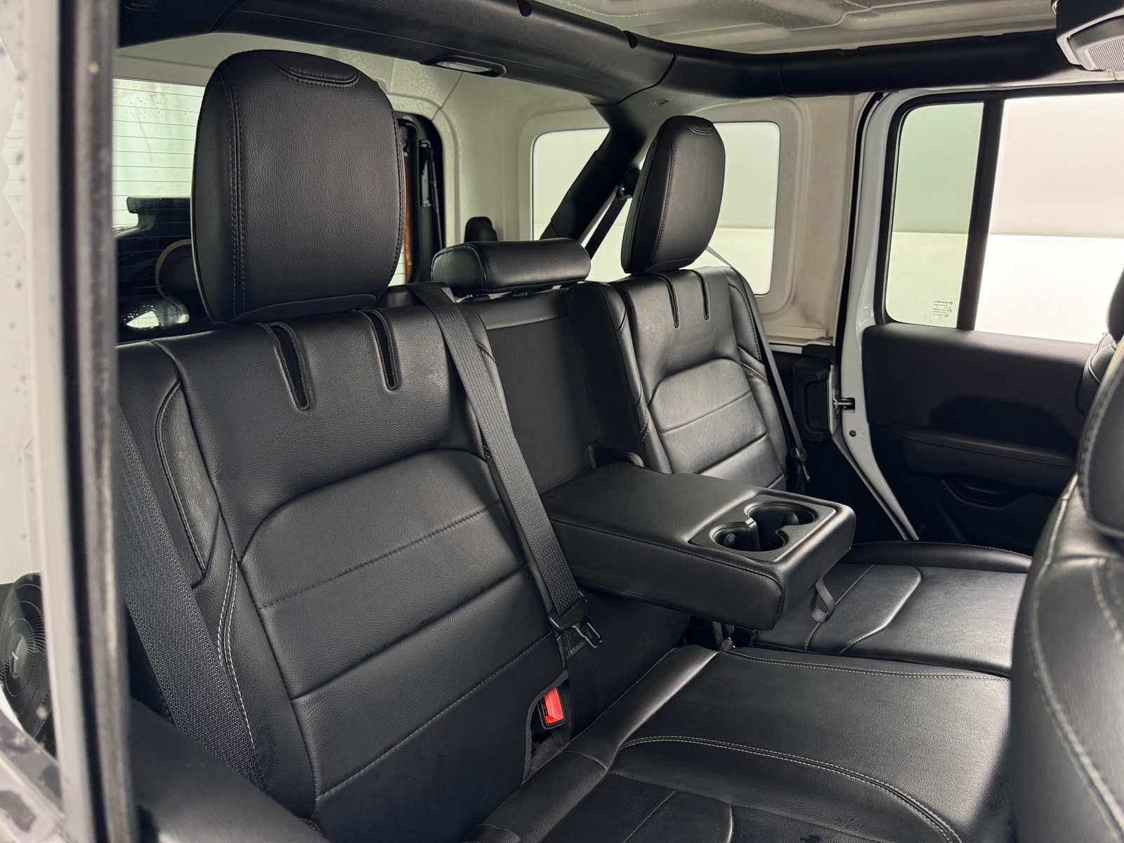 Thumbnail: 2022 Jeep Wrangler - 5