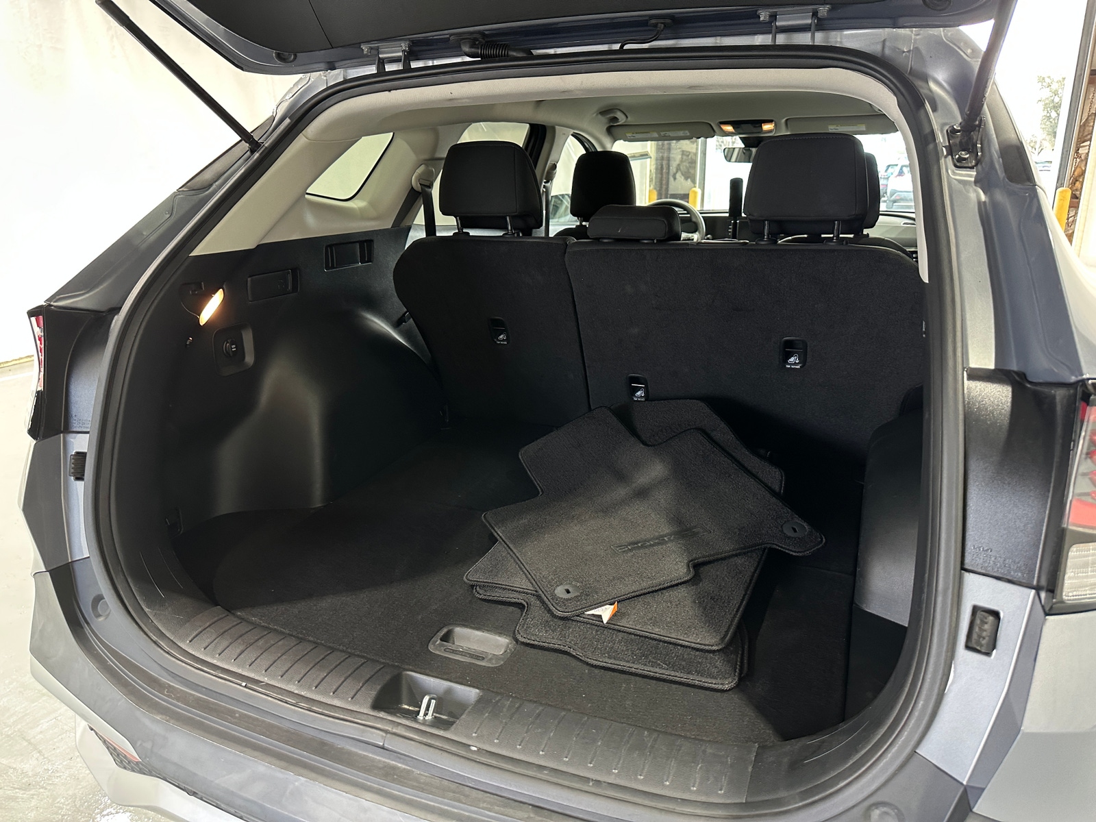 Thumbnail: 2025 Kia Sportage - 7