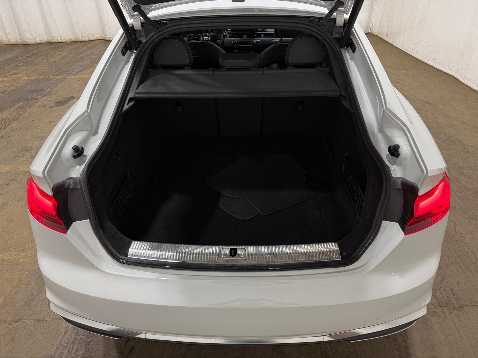 Thumbnail: 2022 Audi A5 - 6