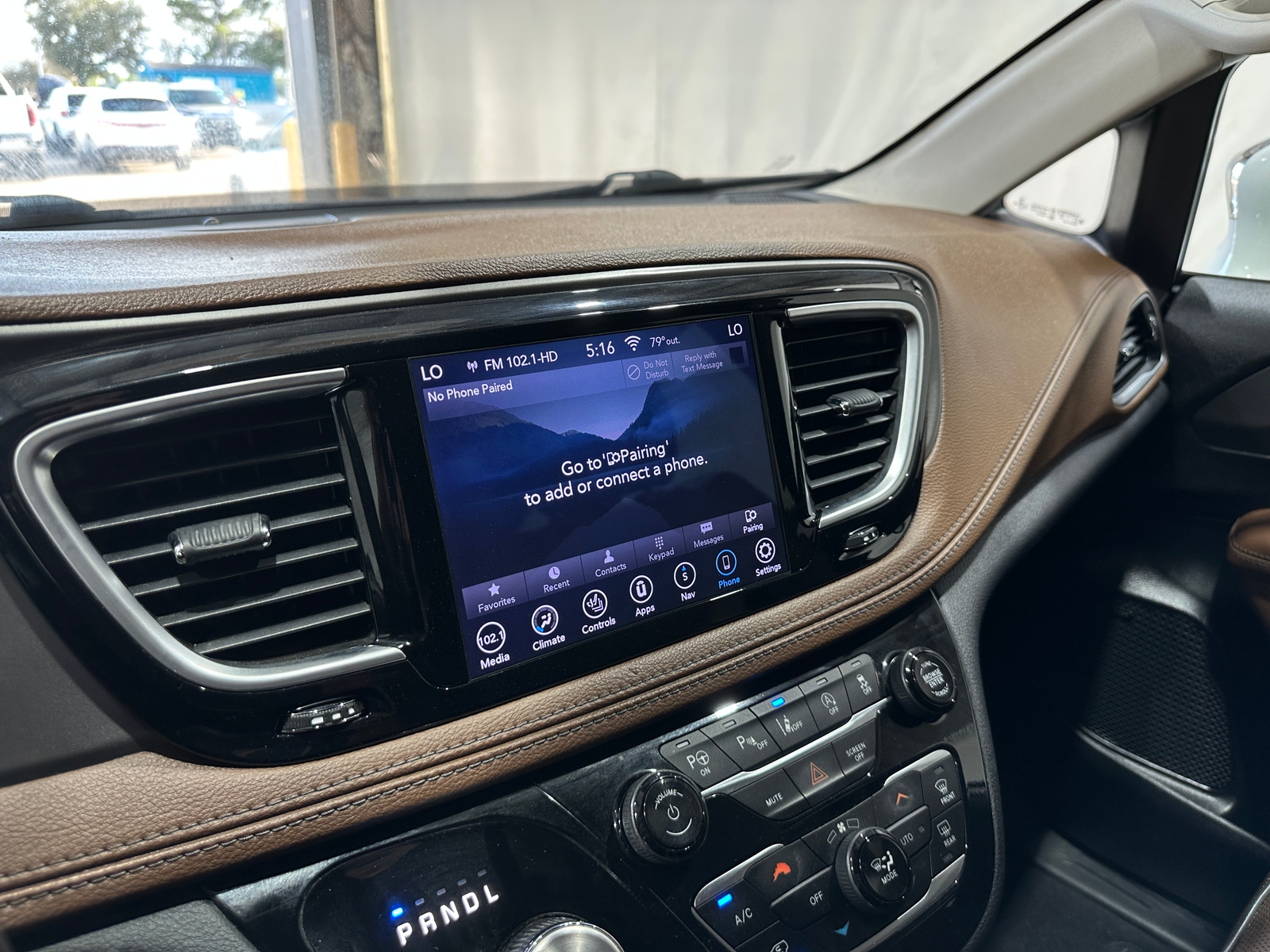 Thumbnail: 2018 Chrysler Pacifica - 3