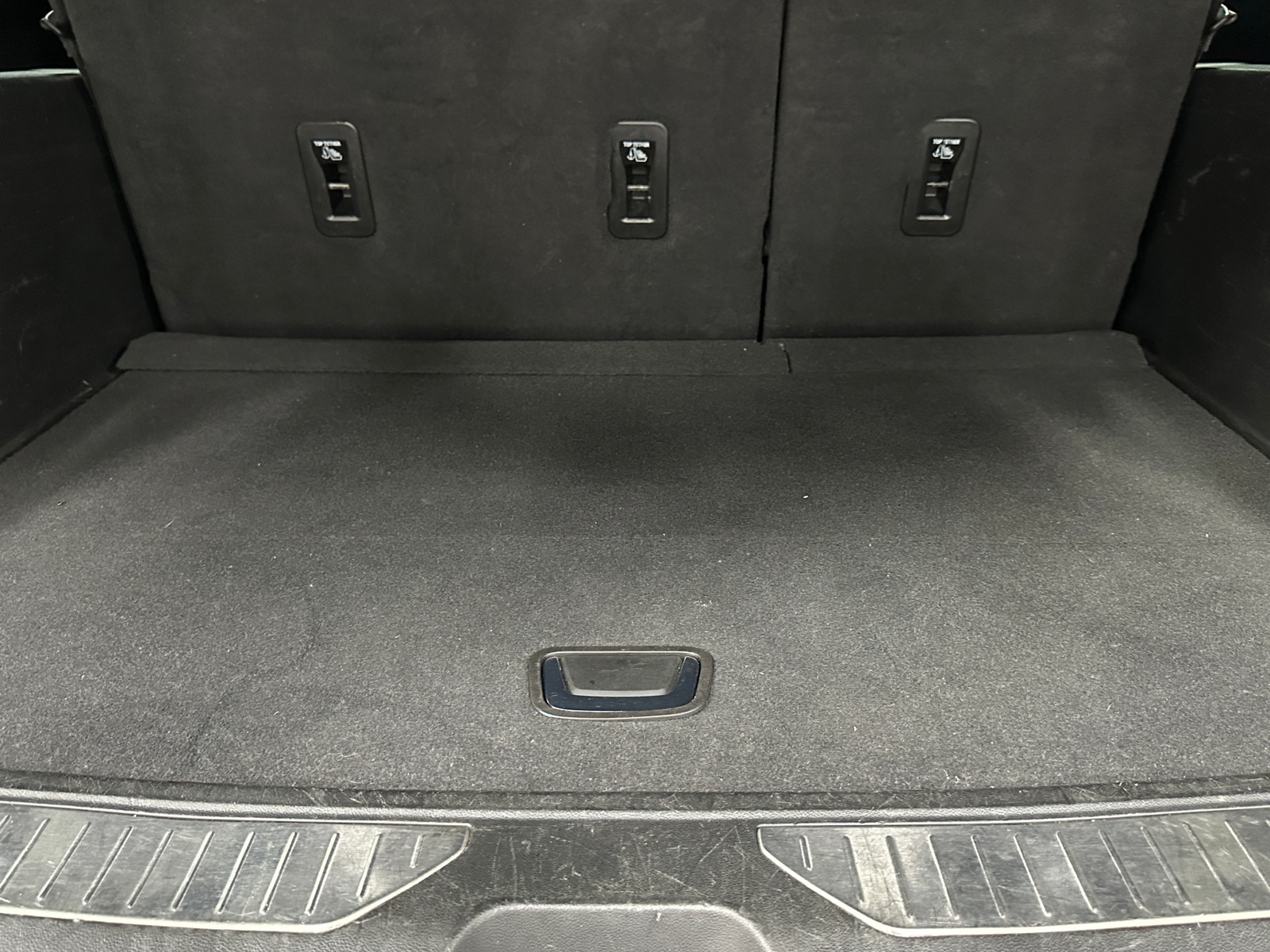 Thumbnail: 2022 Chevrolet Suburban - 6