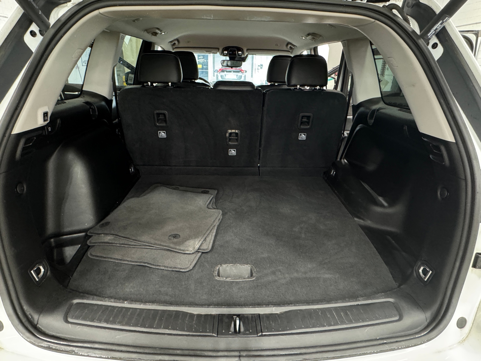 Thumbnail: 2023 Jeep Grand Cherokee - 6