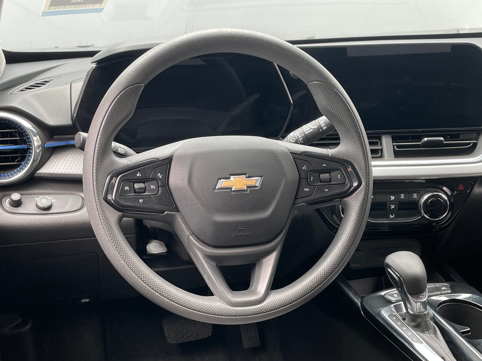 Thumbnail: 2025 Chevrolet Trax - 5