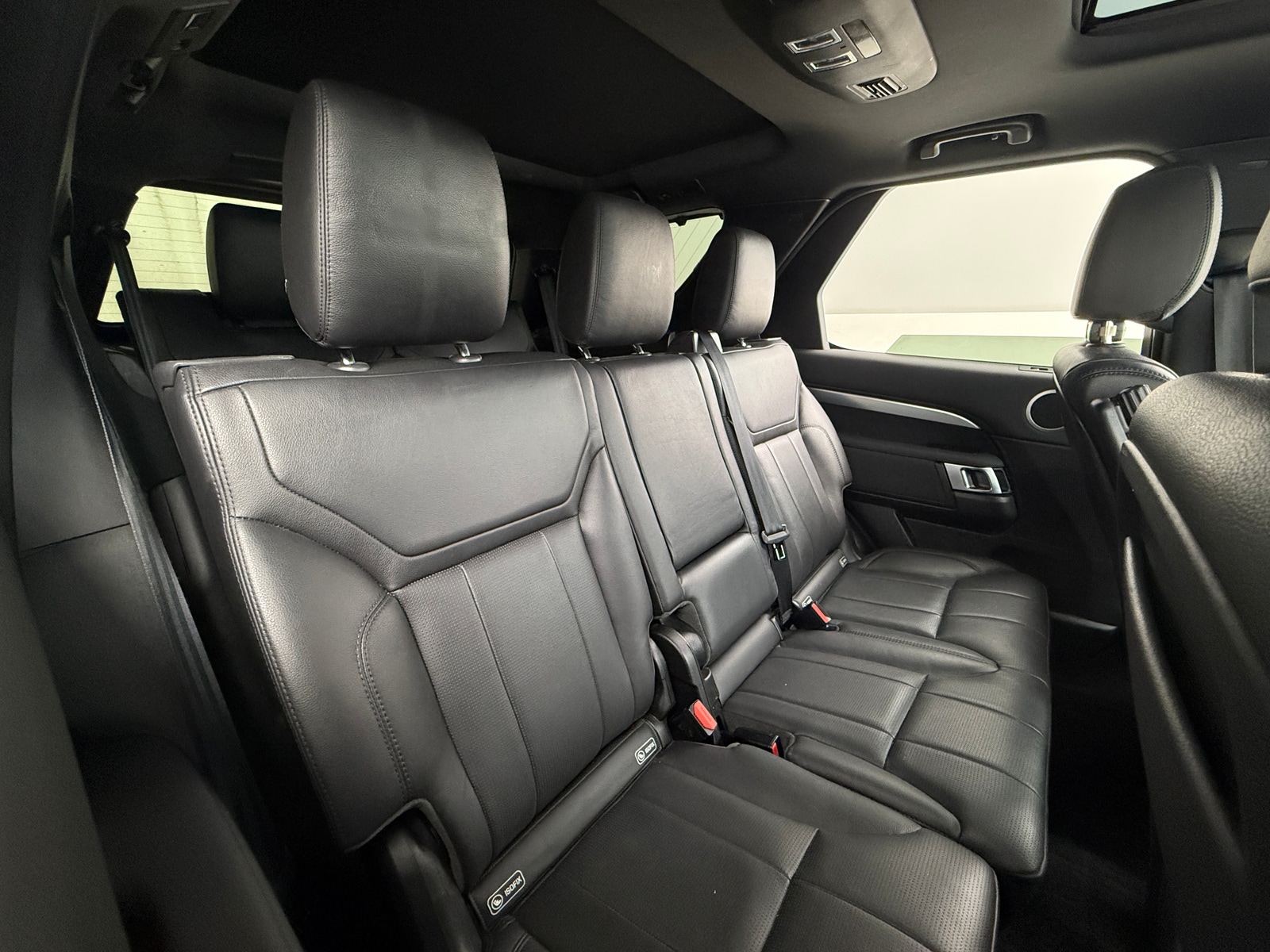 Thumbnail: 2020 Land Rover Discovery - 5