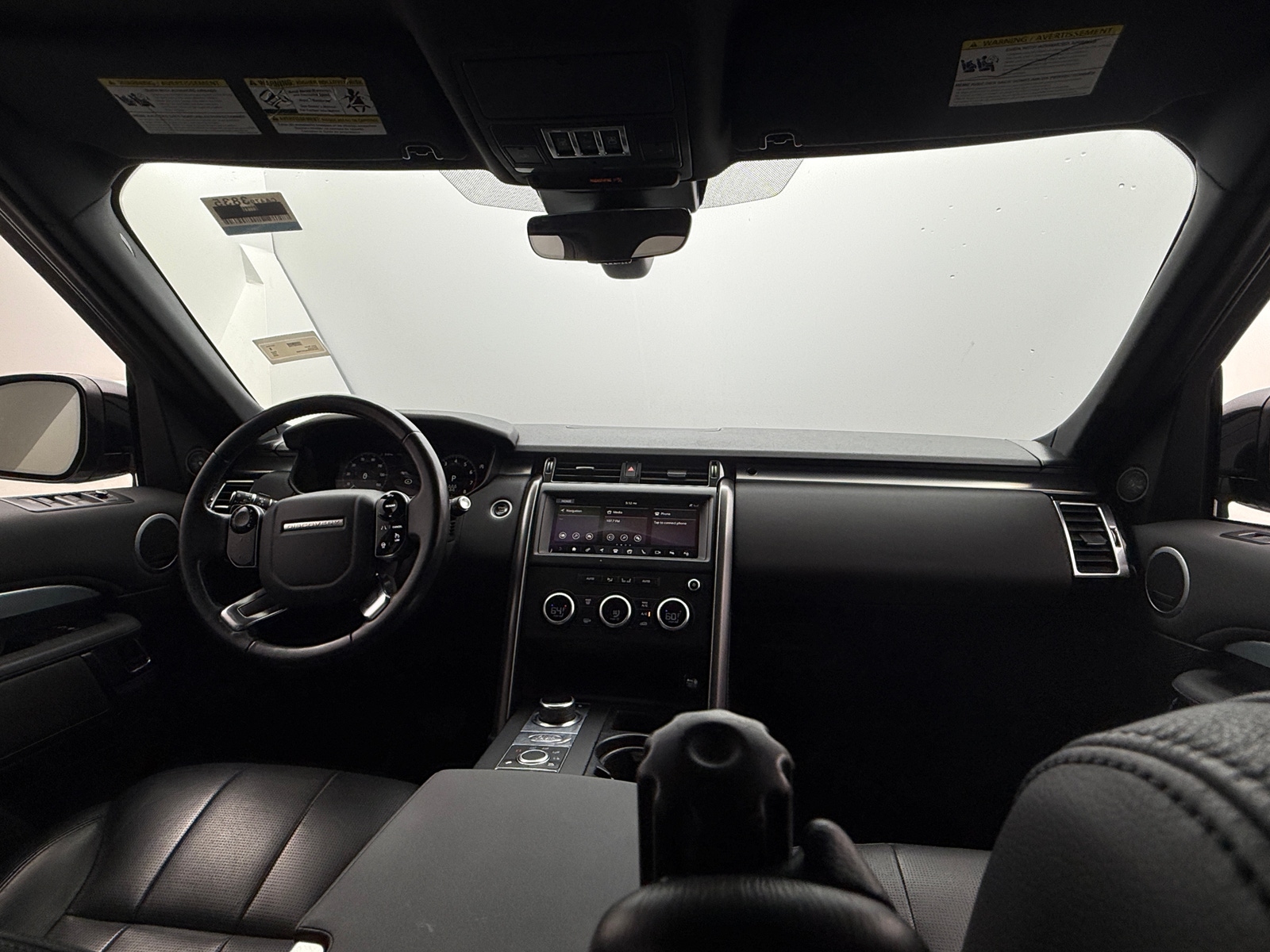 Thumbnail: 2020 Land Rover Discovery - 2