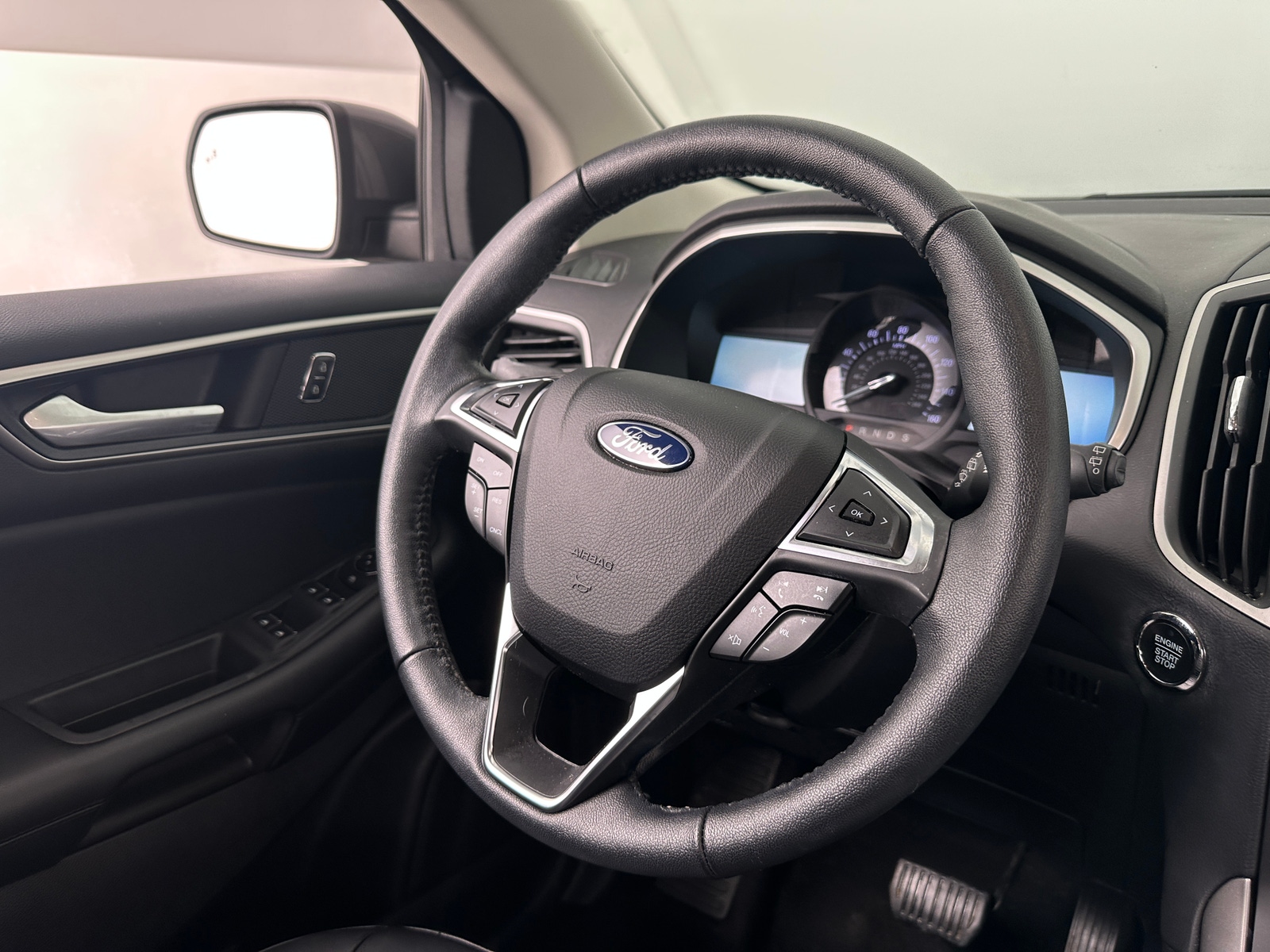 Thumbnail: 2021 Ford Edge - 4