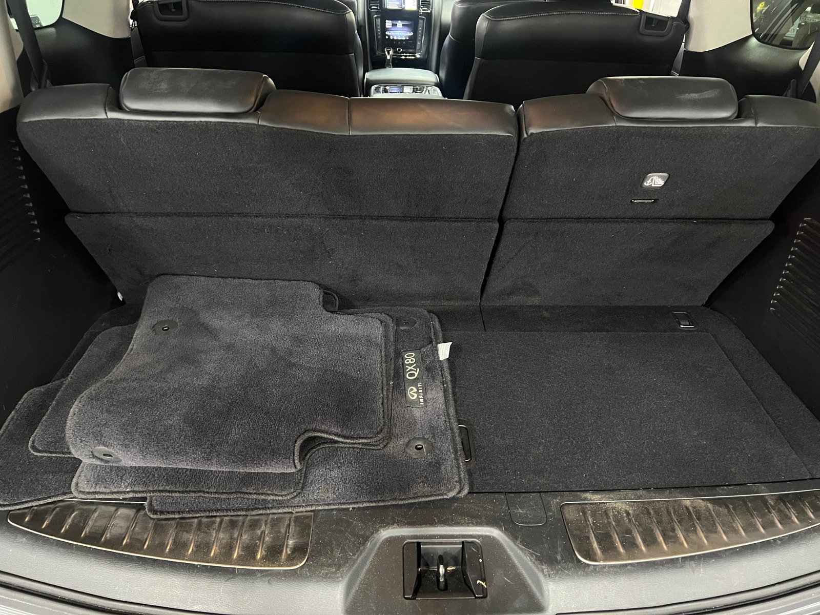 Thumbnail: 2021 INFINITI QX80 - 6