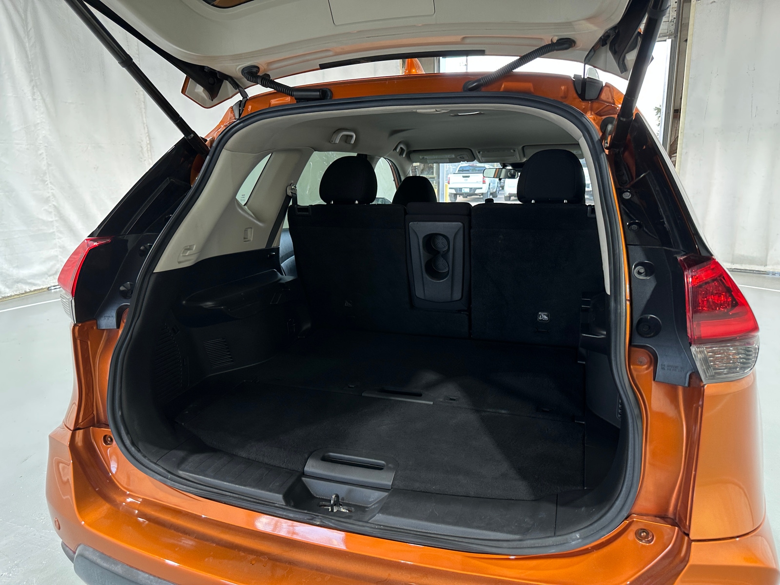 Thumbnail: 2019 Nissan Rogue - 7