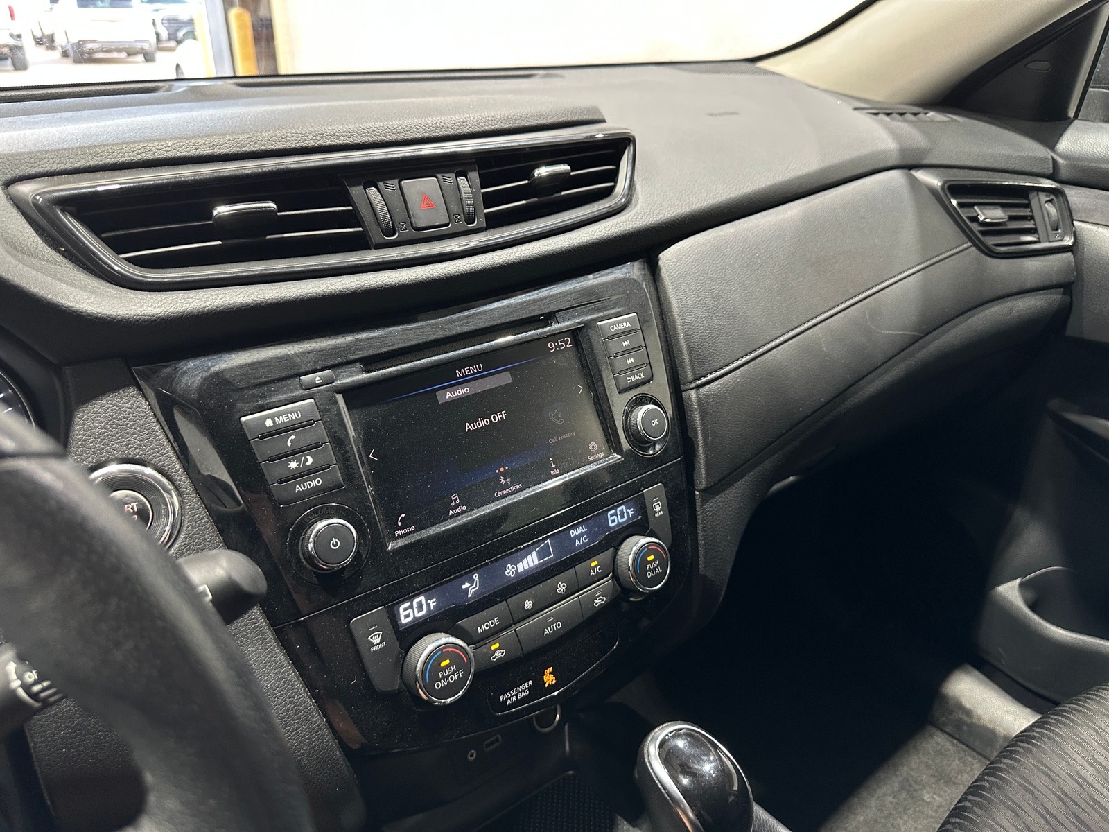 Thumbnail: 2019 Nissan Rogue - 4