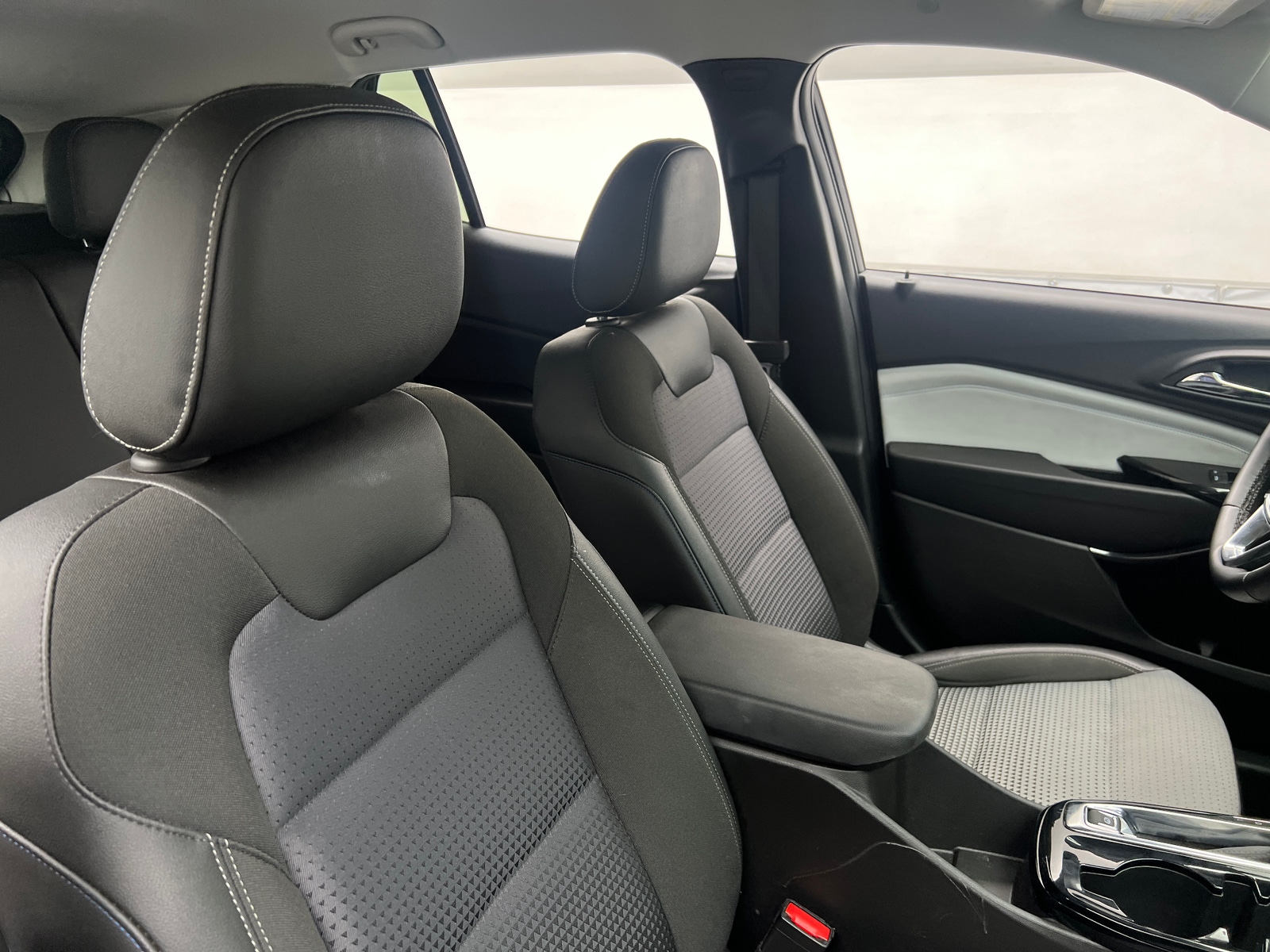 Thumbnail: 2025 Chevrolet Trax - 2