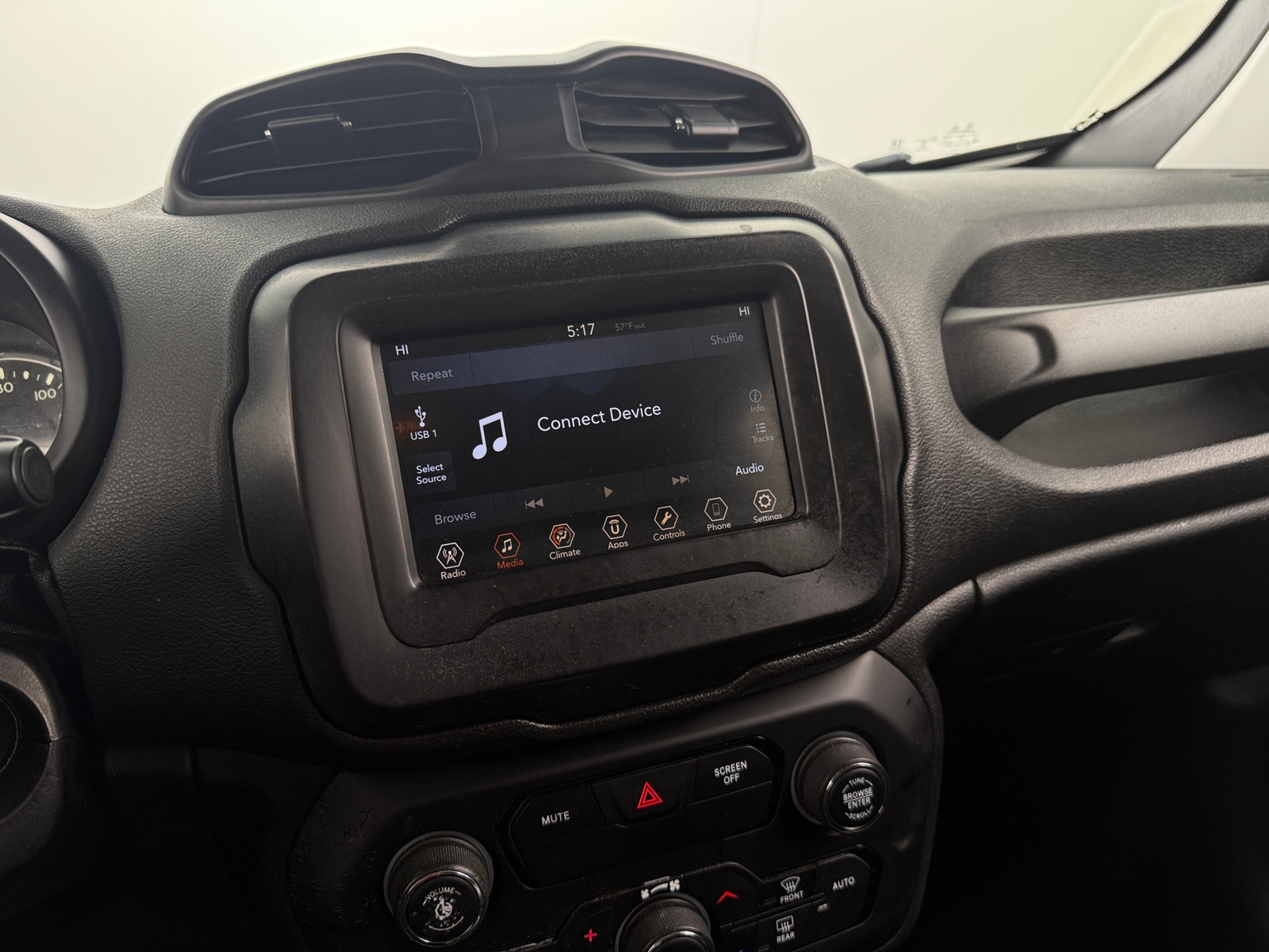 Thumbnail: 2018 Jeep Renegade - 4