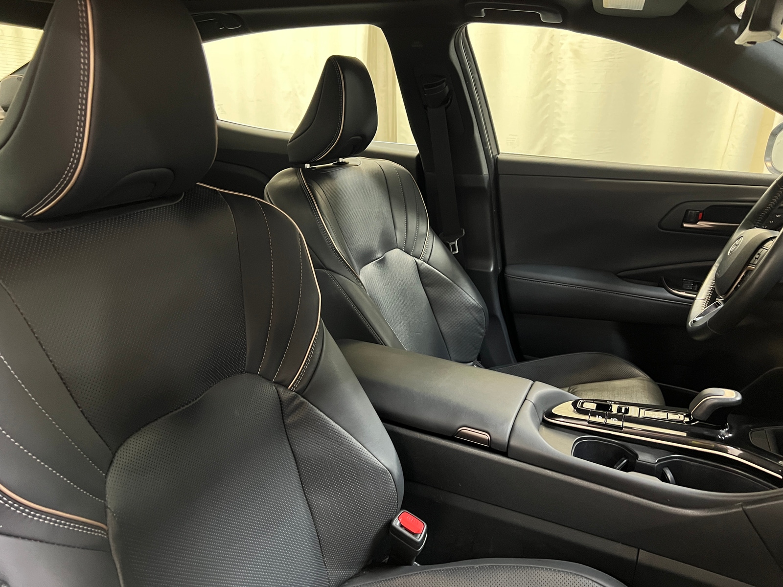 Thumbnail: 2024 Toyota Crown - 2