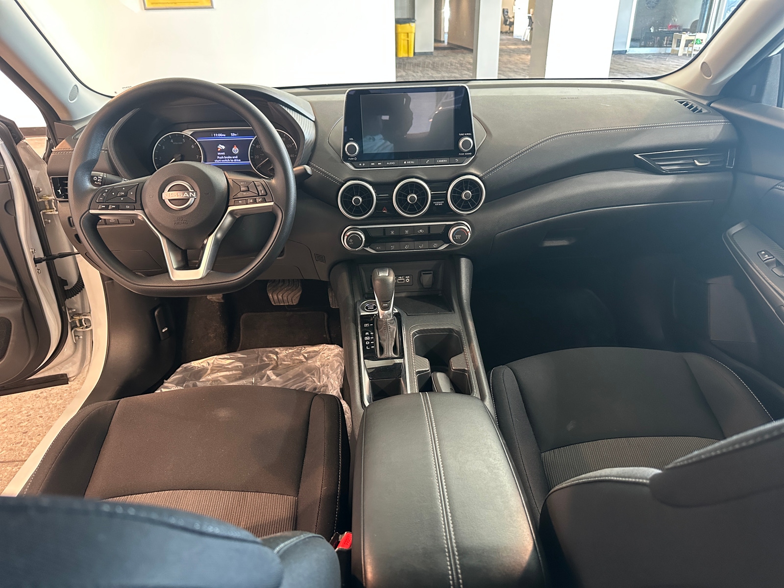 Thumbnail: 2025 Nissan Sentra - 3