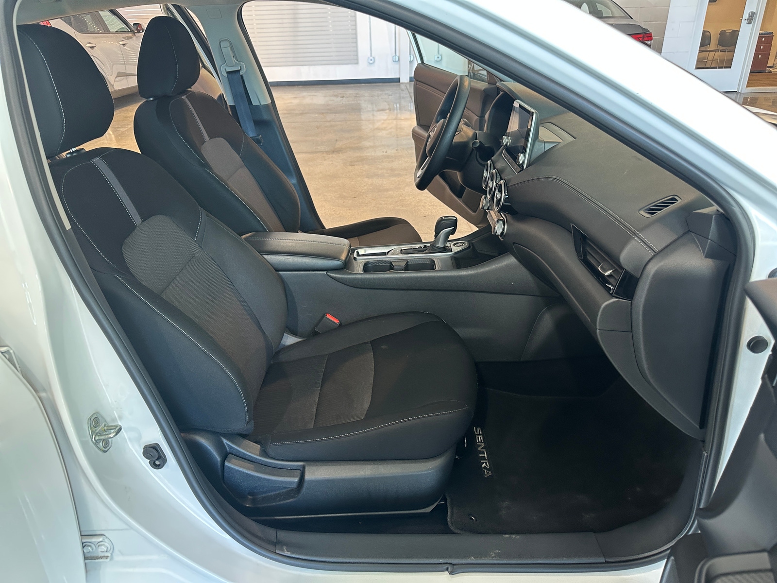 Thumbnail: 2025 Nissan Sentra - 2