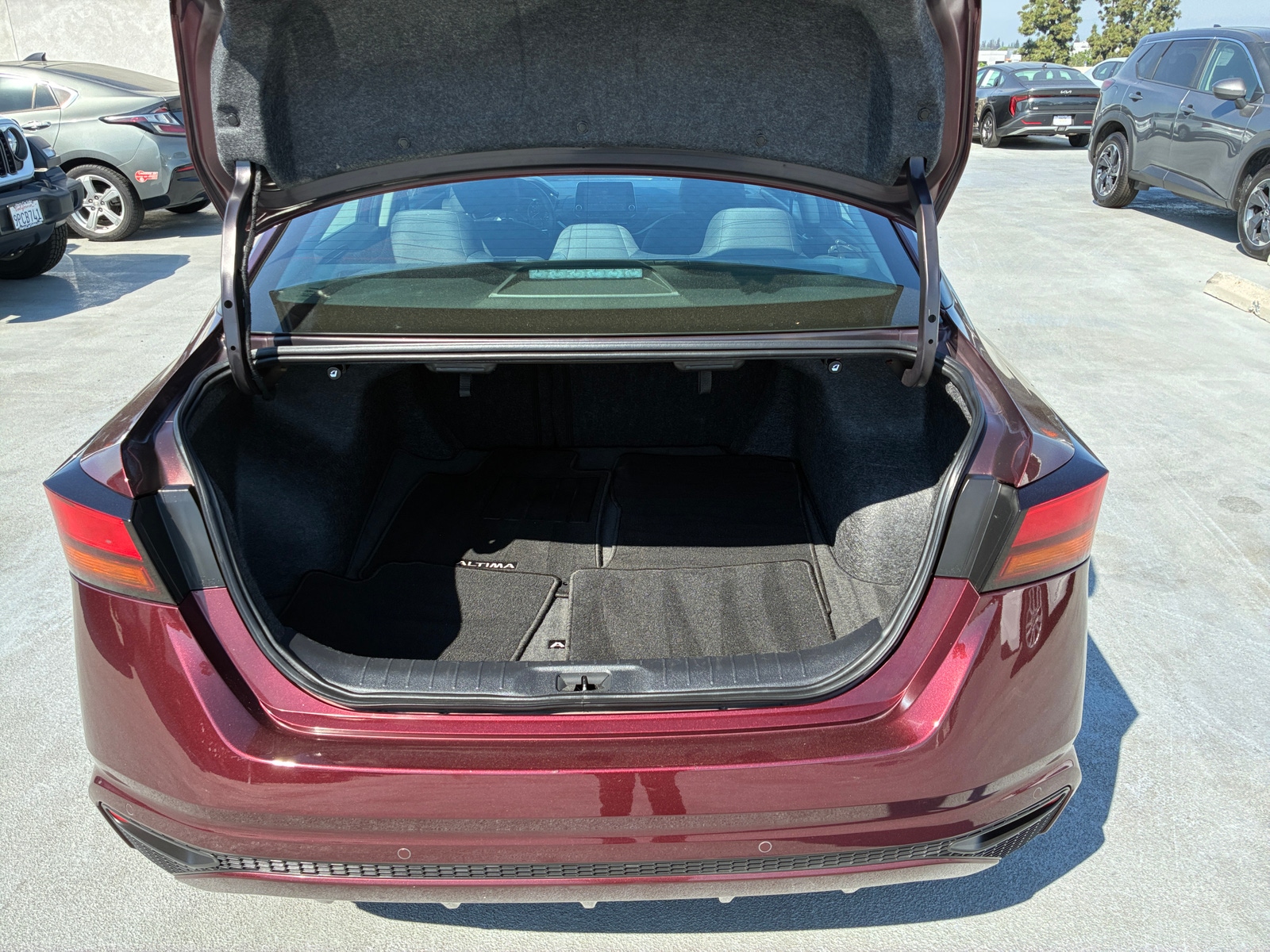 Thumbnail: 2024 Nissan Altima - 6