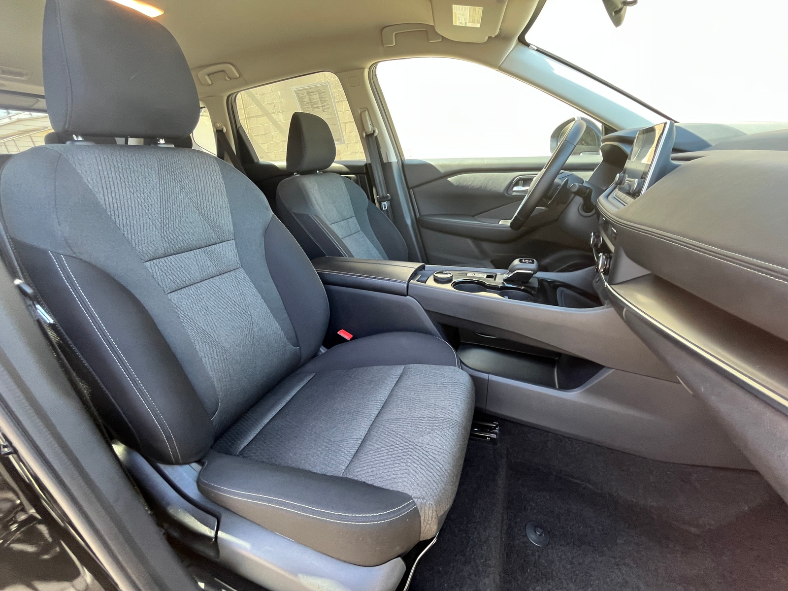 Thumbnail: 2025 Nissan Rogue - 2