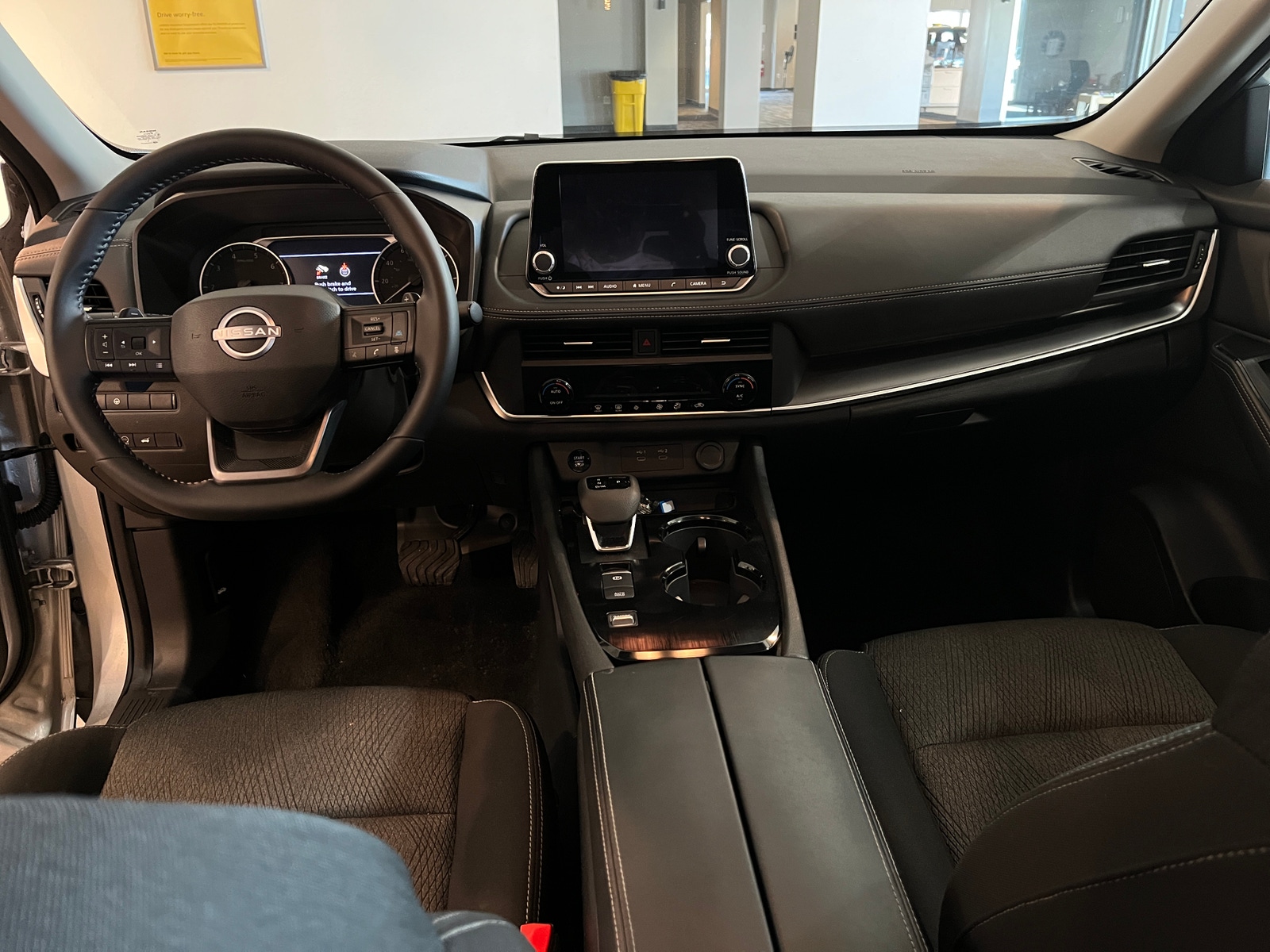 Thumbnail: 2025 Nissan Rogue - 3