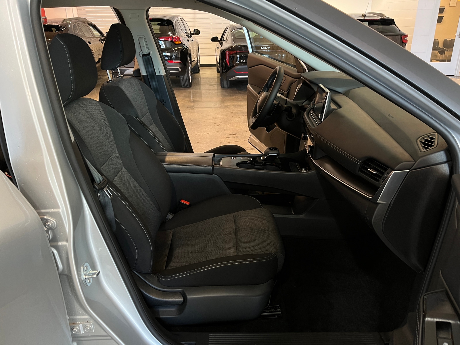 Thumbnail: 2025 Nissan Rogue - 2