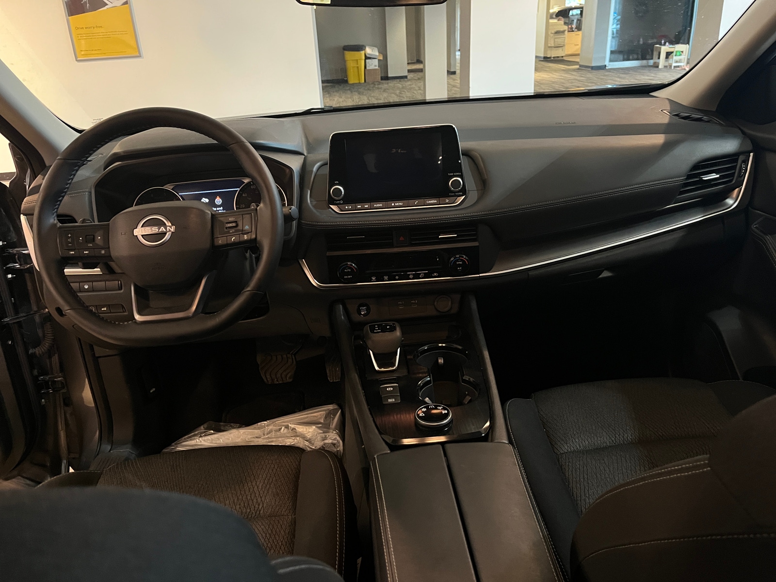 Thumbnail: 2025 Nissan Rogue - 3