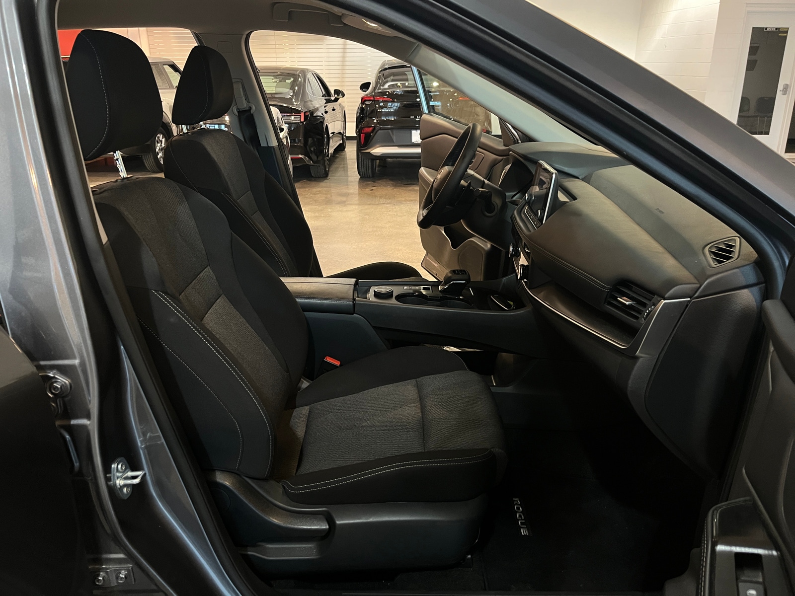 Thumbnail: 2025 Nissan Rogue - 2