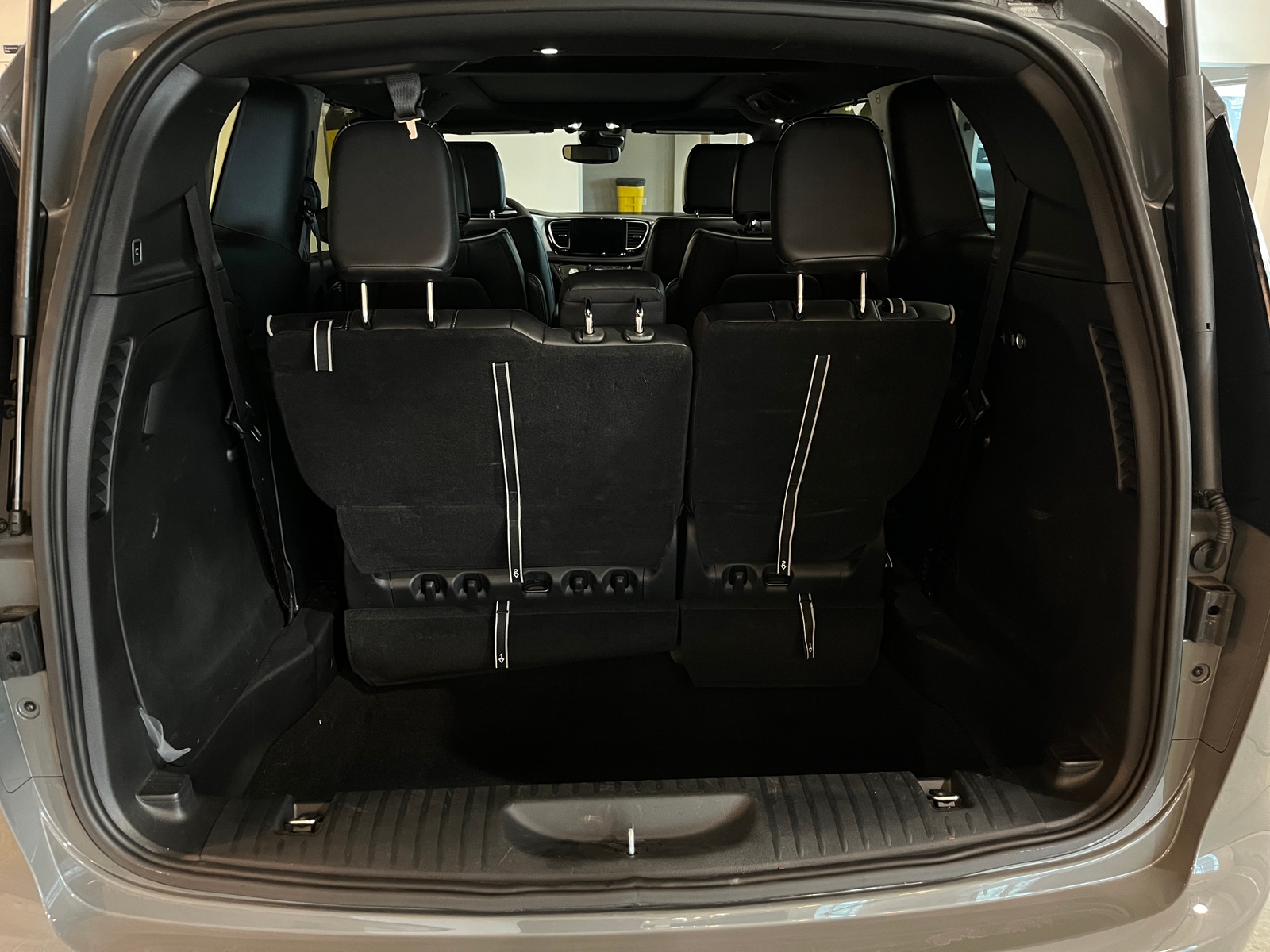 Thumbnail: 2025 Chrysler Pacifica - 7