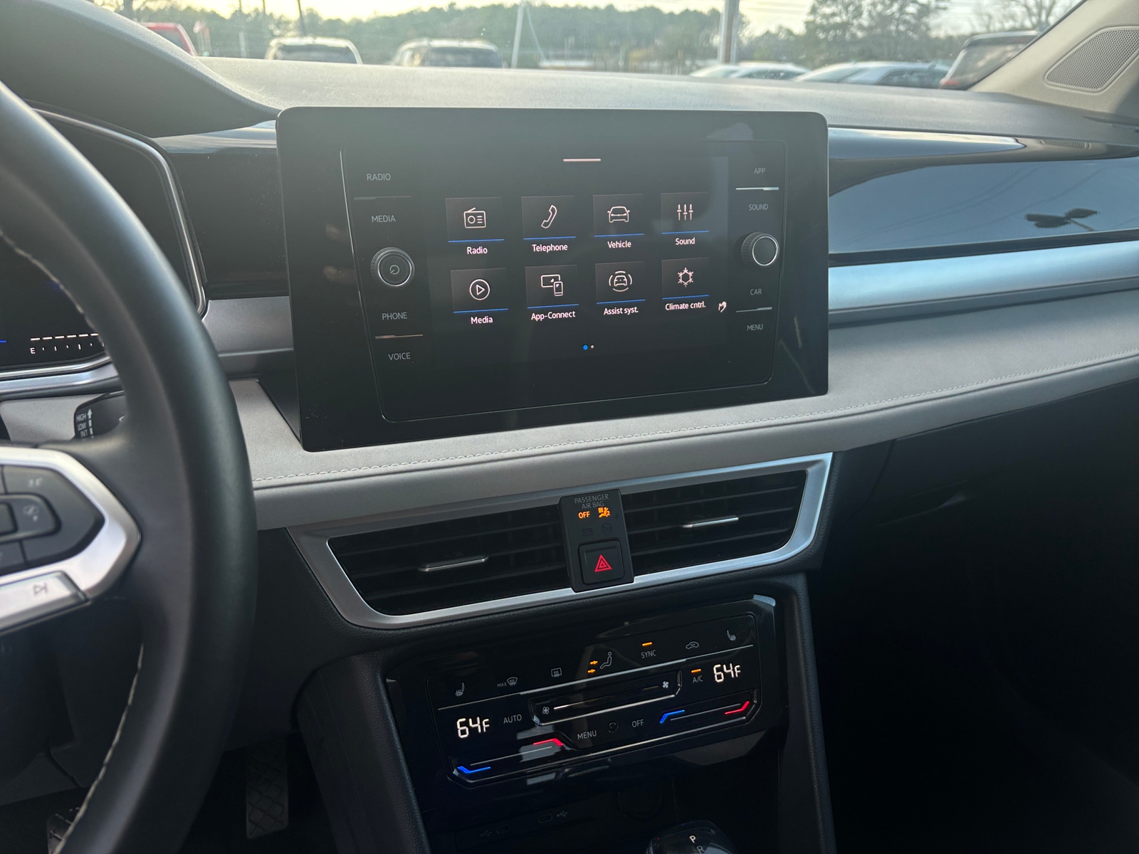 Thumbnail: 2025 Volkswagen Taos - 4