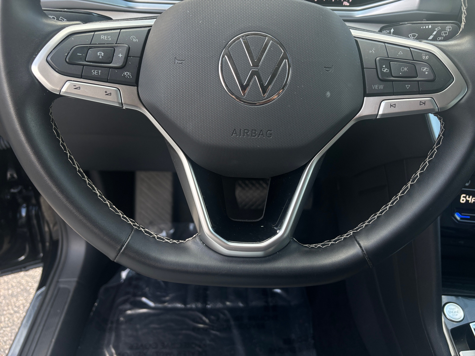 Thumbnail: 2025 Volkswagen Taos - 5