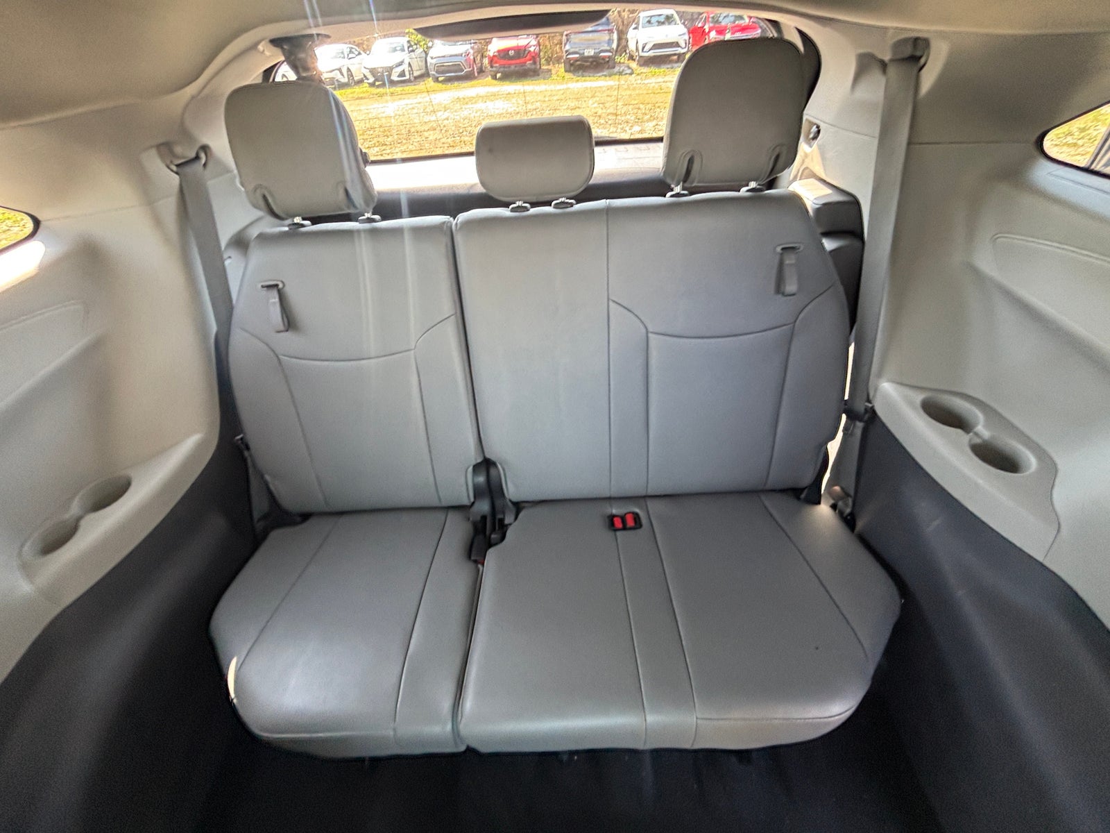 Thumbnail: 2024 Toyota Sienna - 5