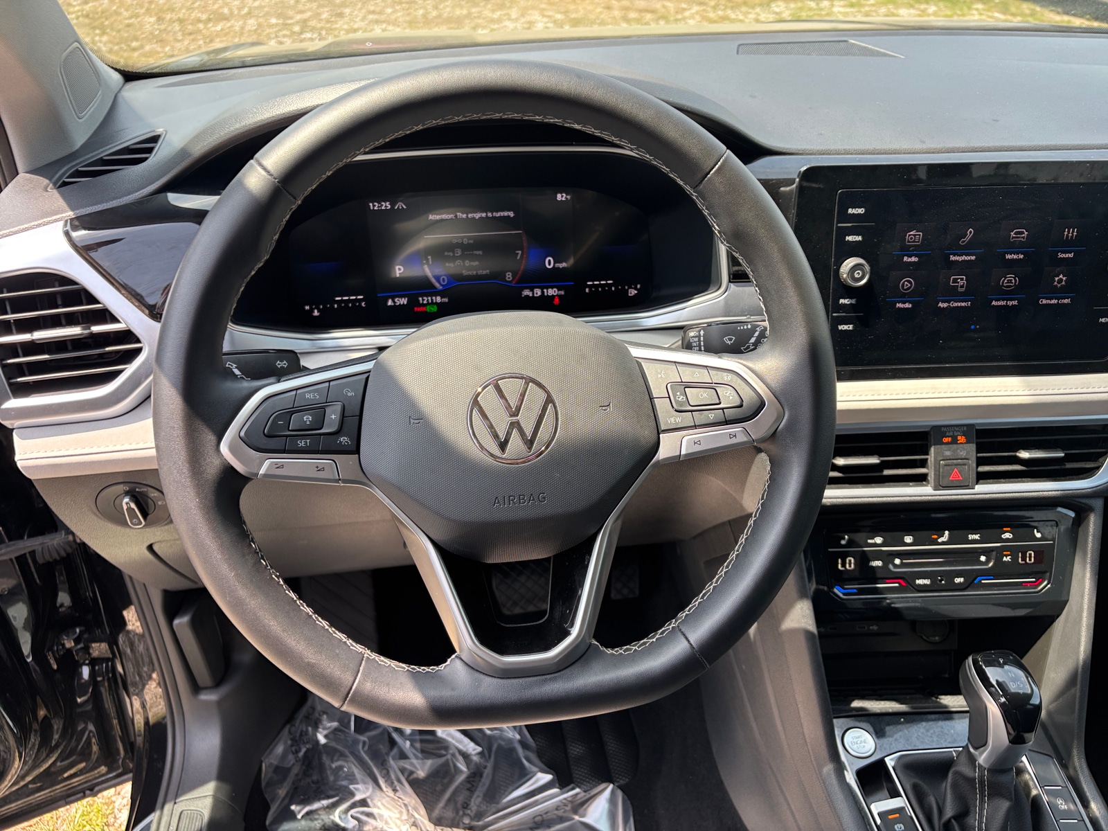 Thumbnail: 2025 Volkswagen Taos - 5