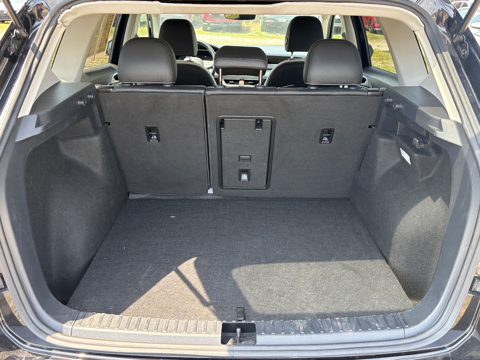 Thumbnail: 2025 Volkswagen Taos - 6