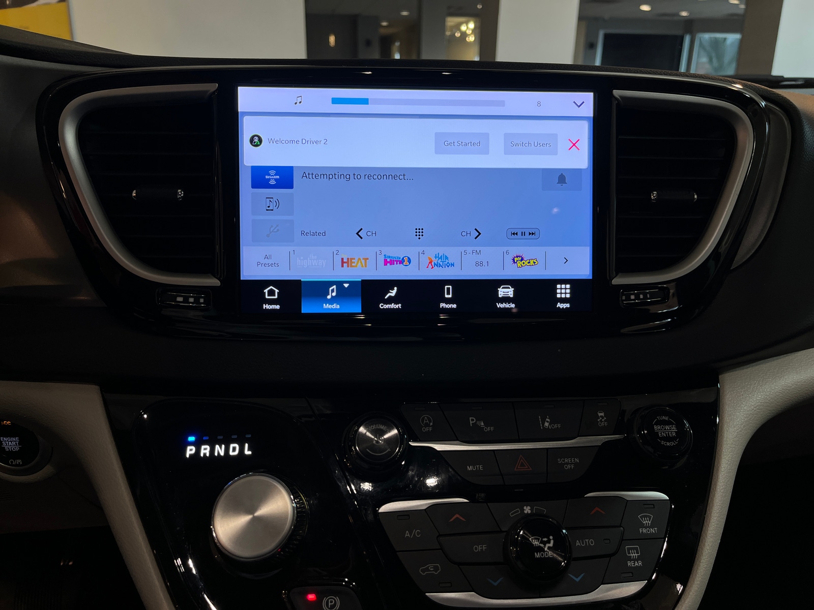 Thumbnail: 2024 Chrysler Pacifica - 4