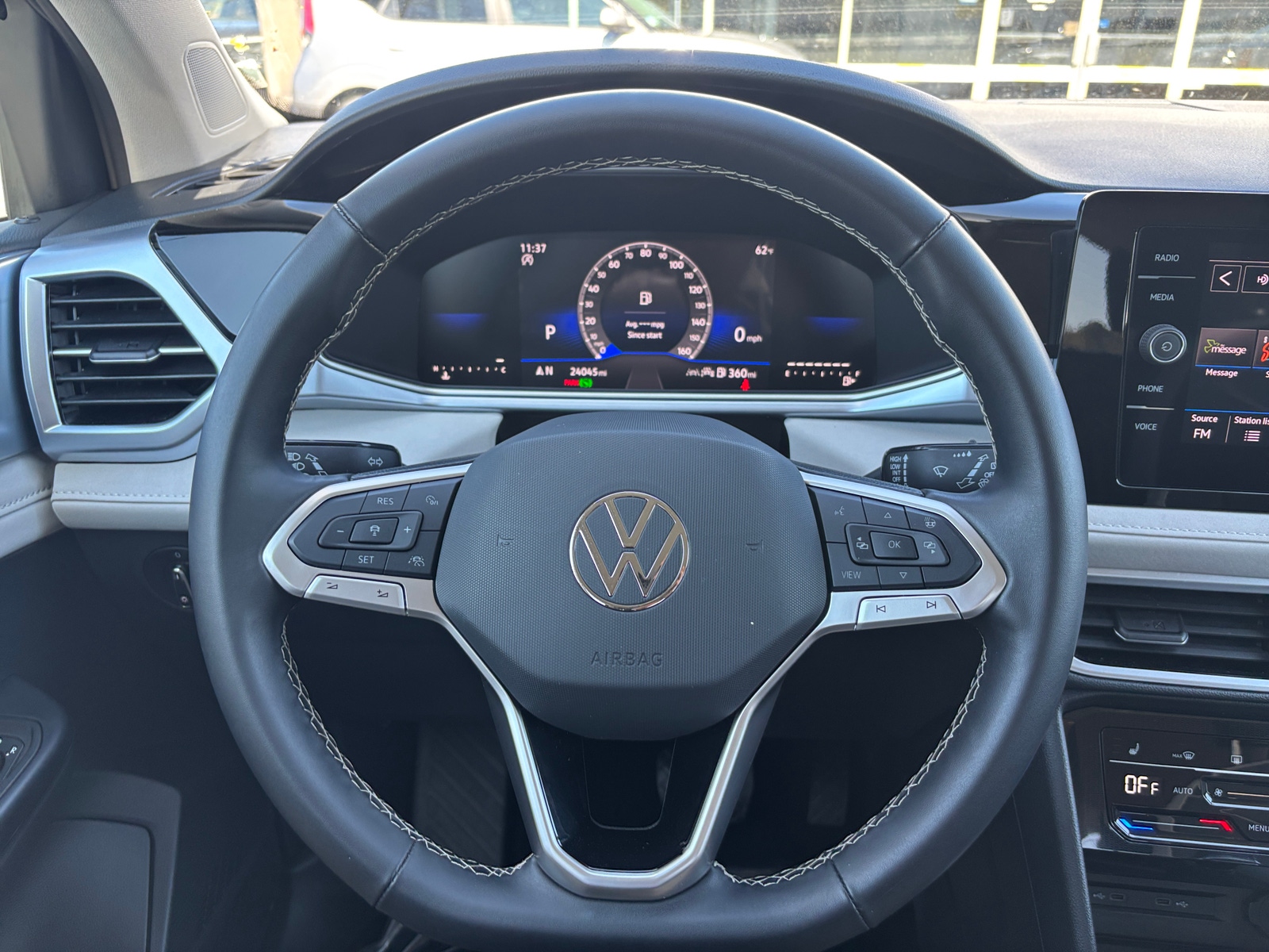 Thumbnail: 2025 Volkswagen Taos - 5