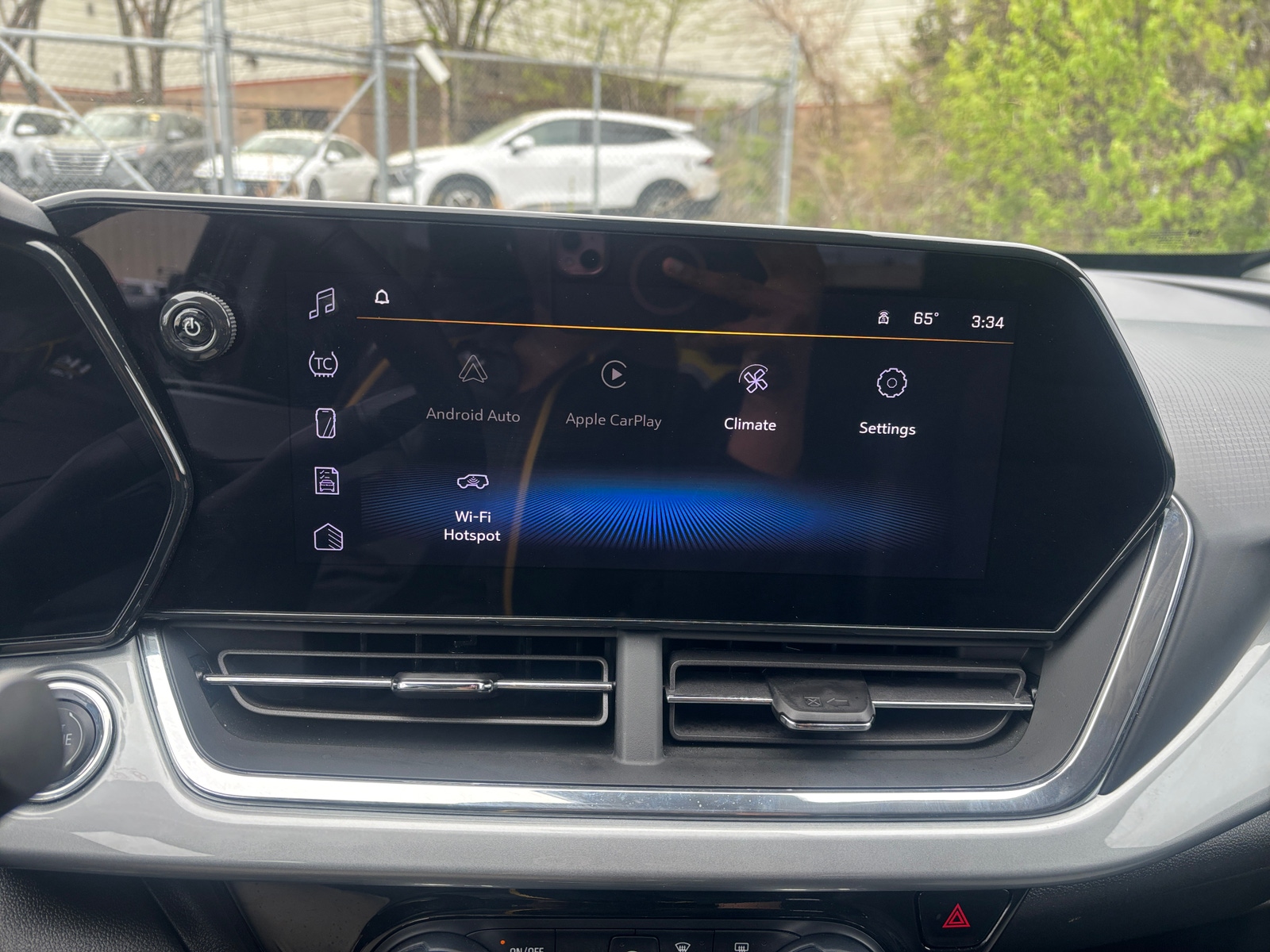 Thumbnail: 2025 Chevrolet Trax - 4