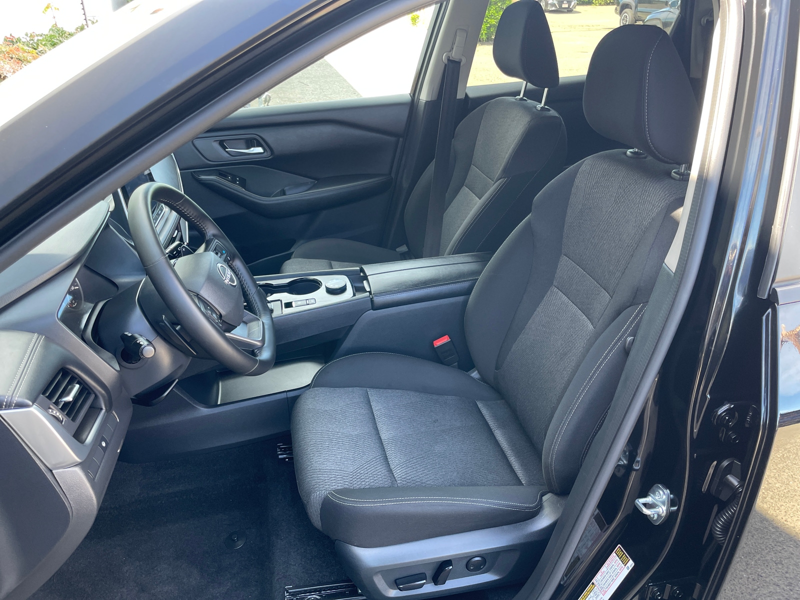 Thumbnail: 2025 Nissan Rogue - 2