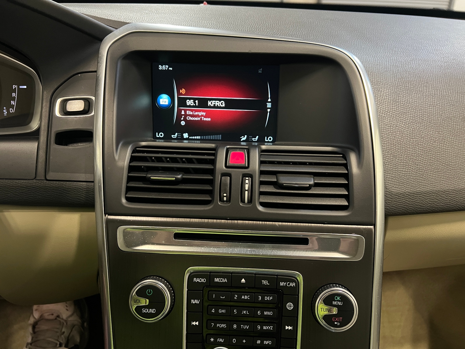 Thumbnail: 2015 Volvo XC60 - 3