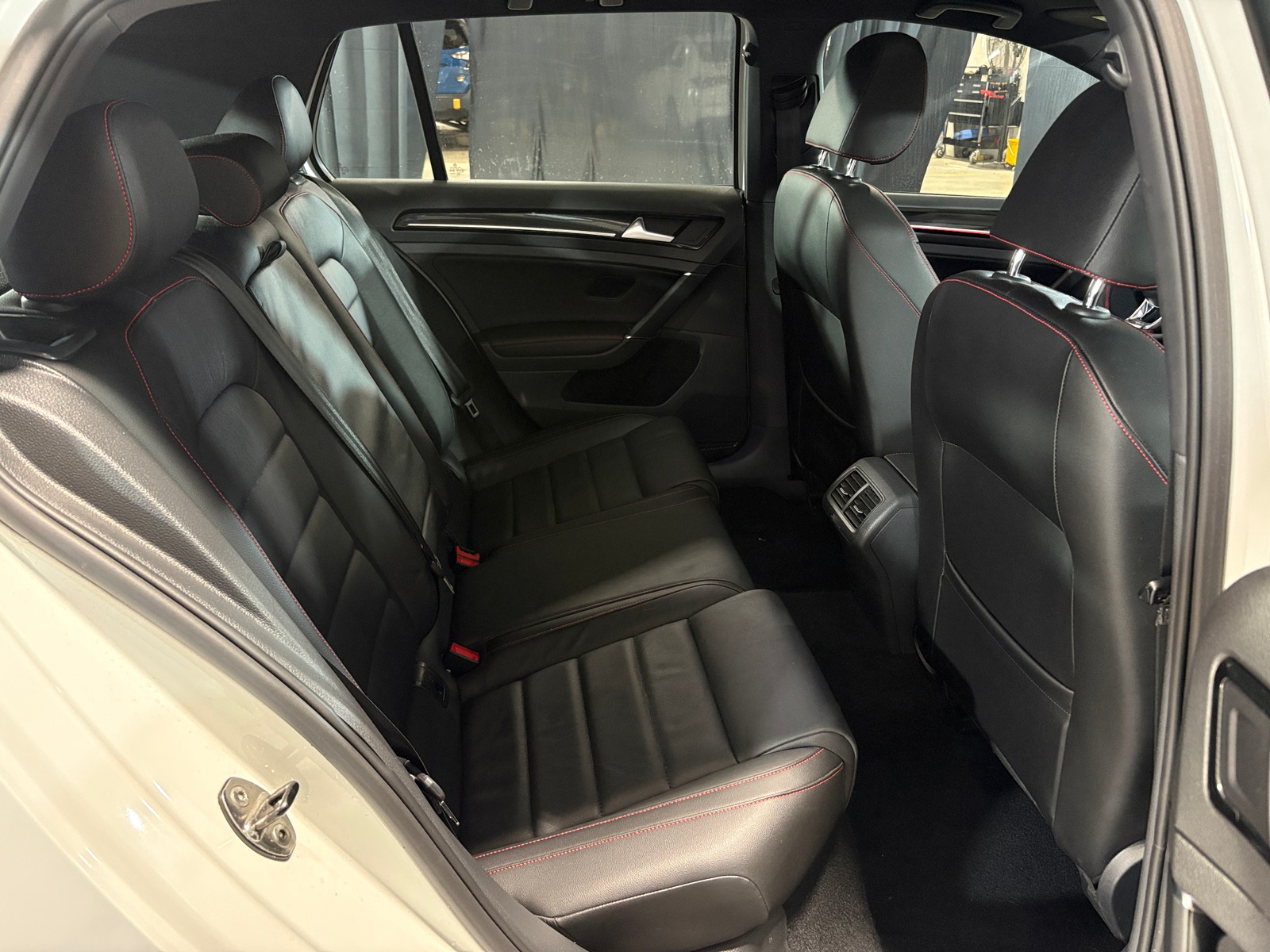 Thumbnail: 2017 Volkswagen Golf - 6