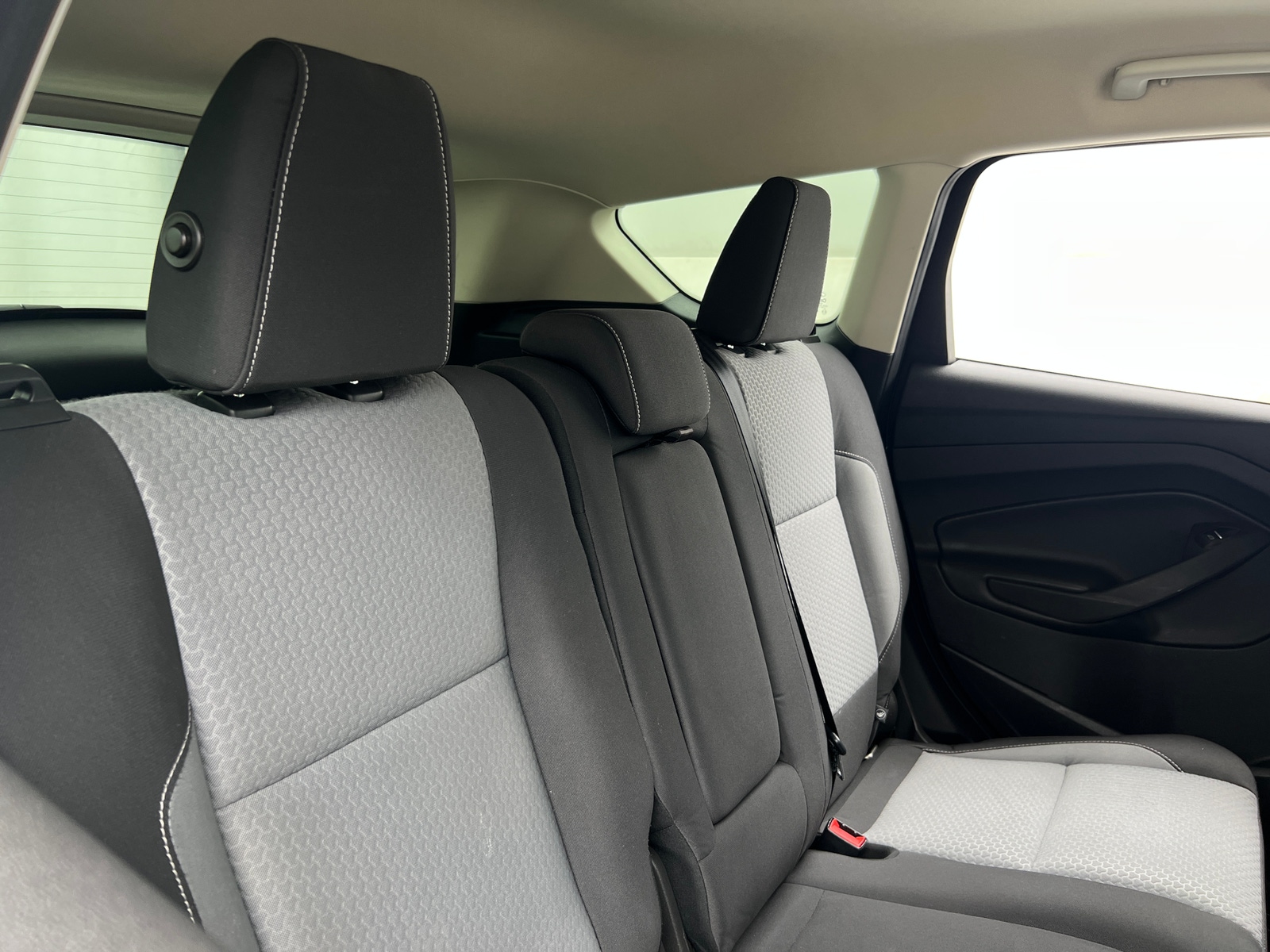 Thumbnail: 2017 Ford Escape - 6