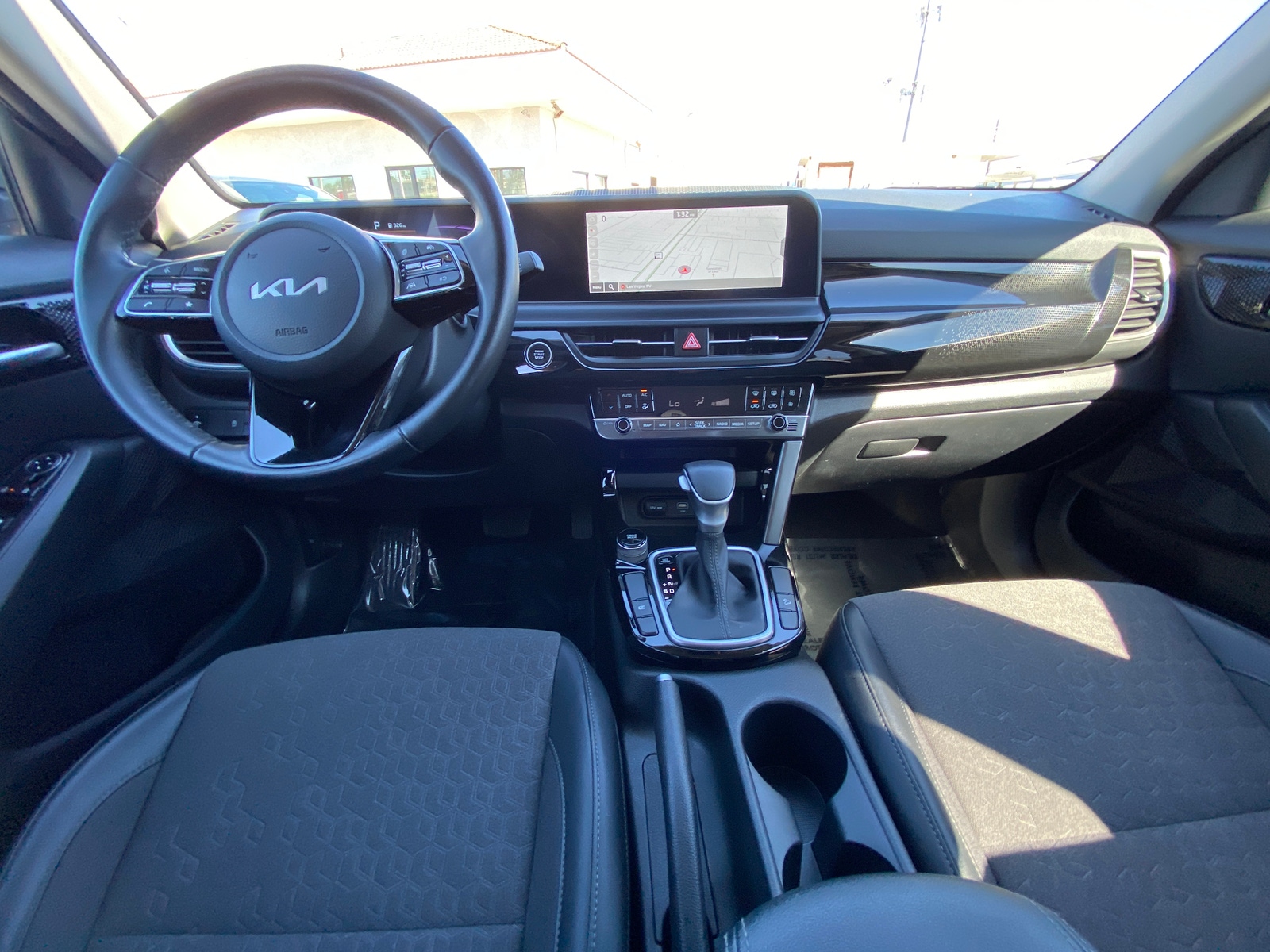 Thumbnail: 2025 Kia Seltos - 3