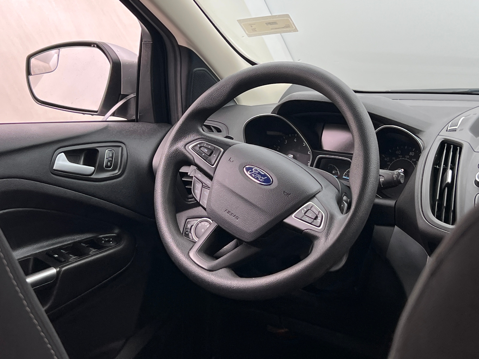 Thumbnail: 2017 Ford Escape - 5