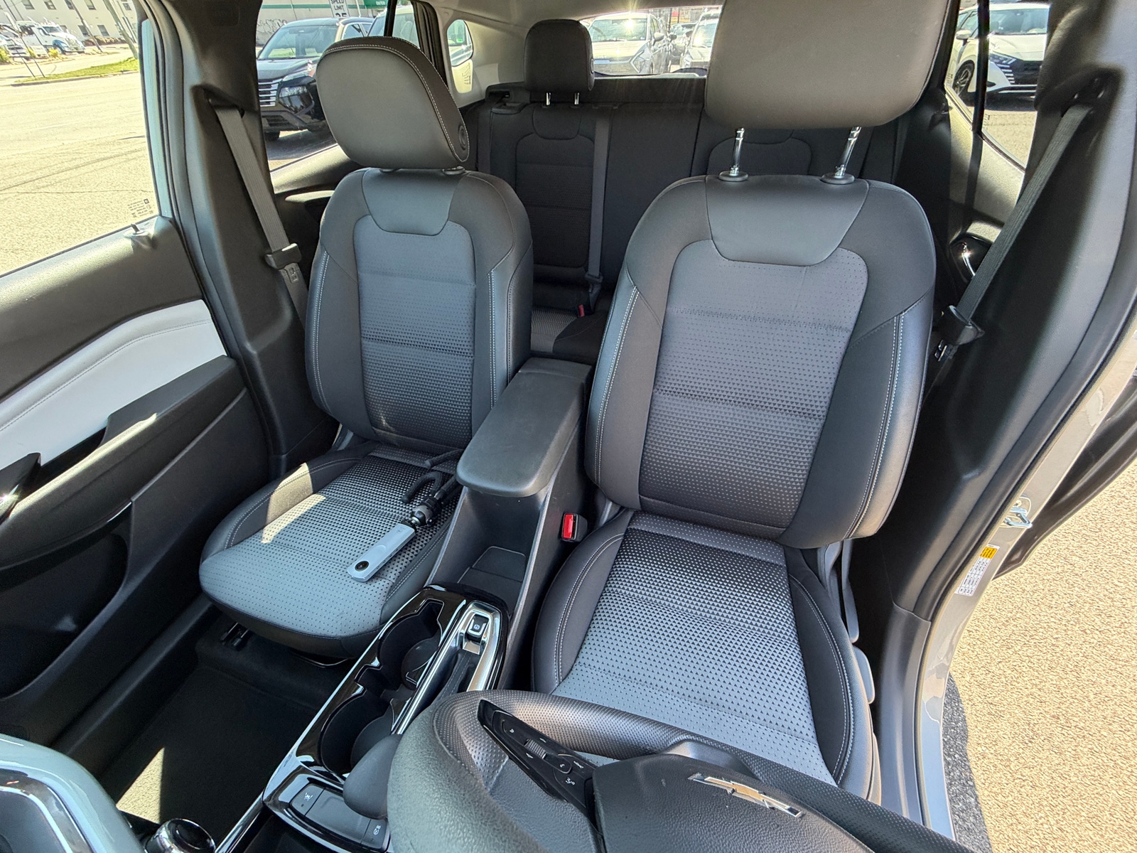 Thumbnail: 2025 Chevrolet Trax - 2