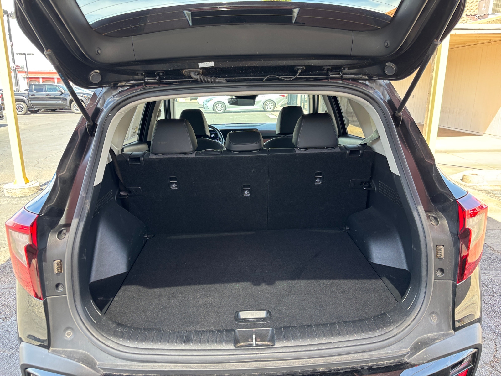 Thumbnail: 2025 Kia Seltos - 6