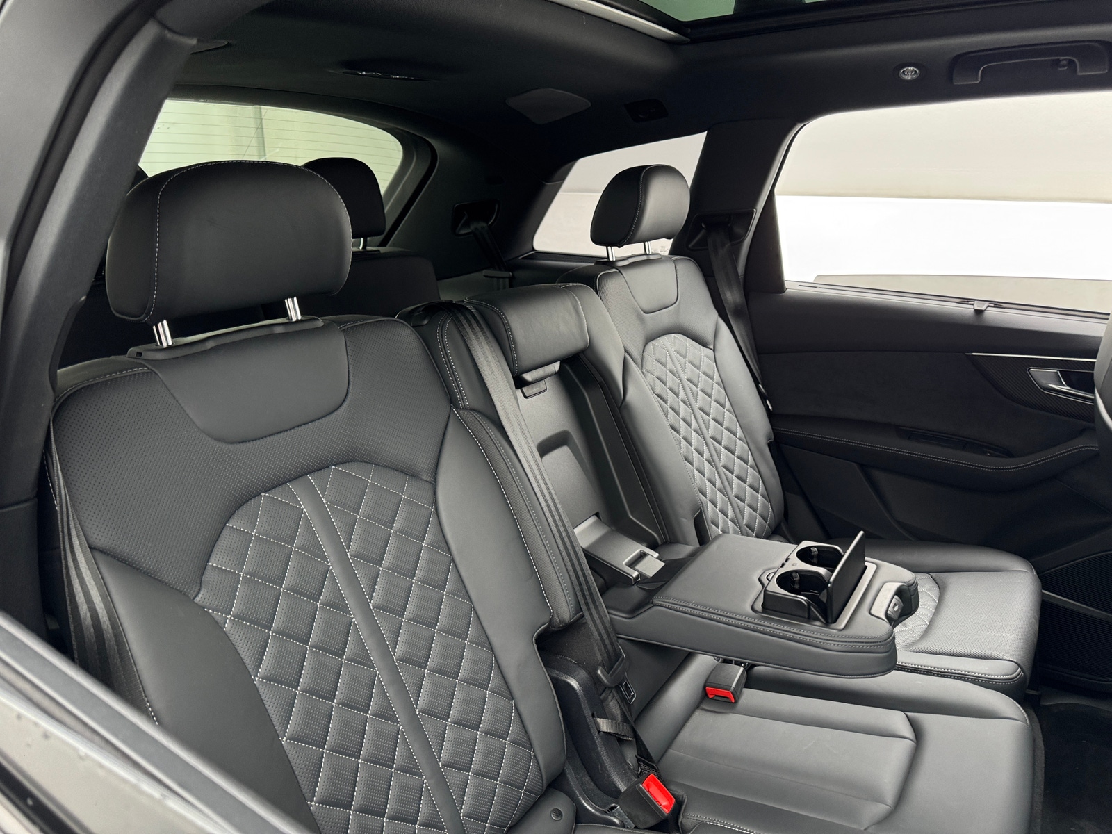 Thumbnail: 2025 Audi SQ7 - 5