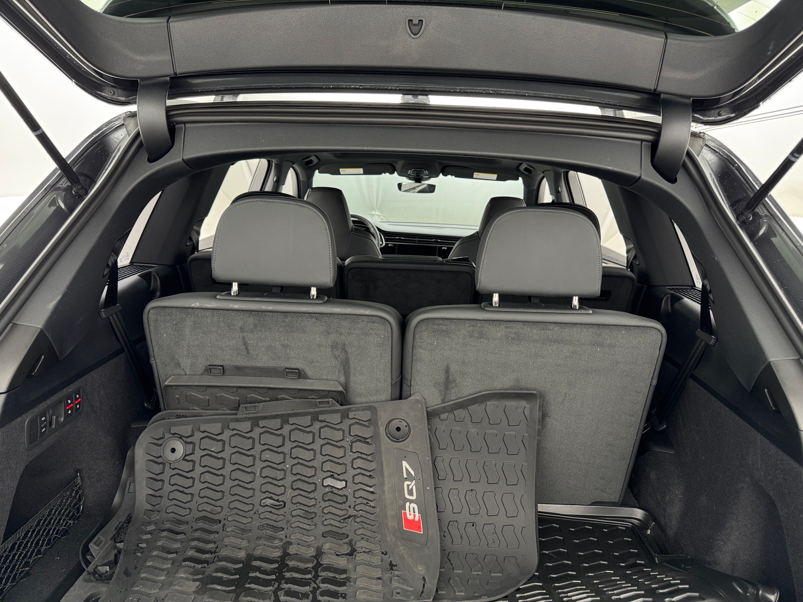 Thumbnail: 2025 Audi SQ7 - 6